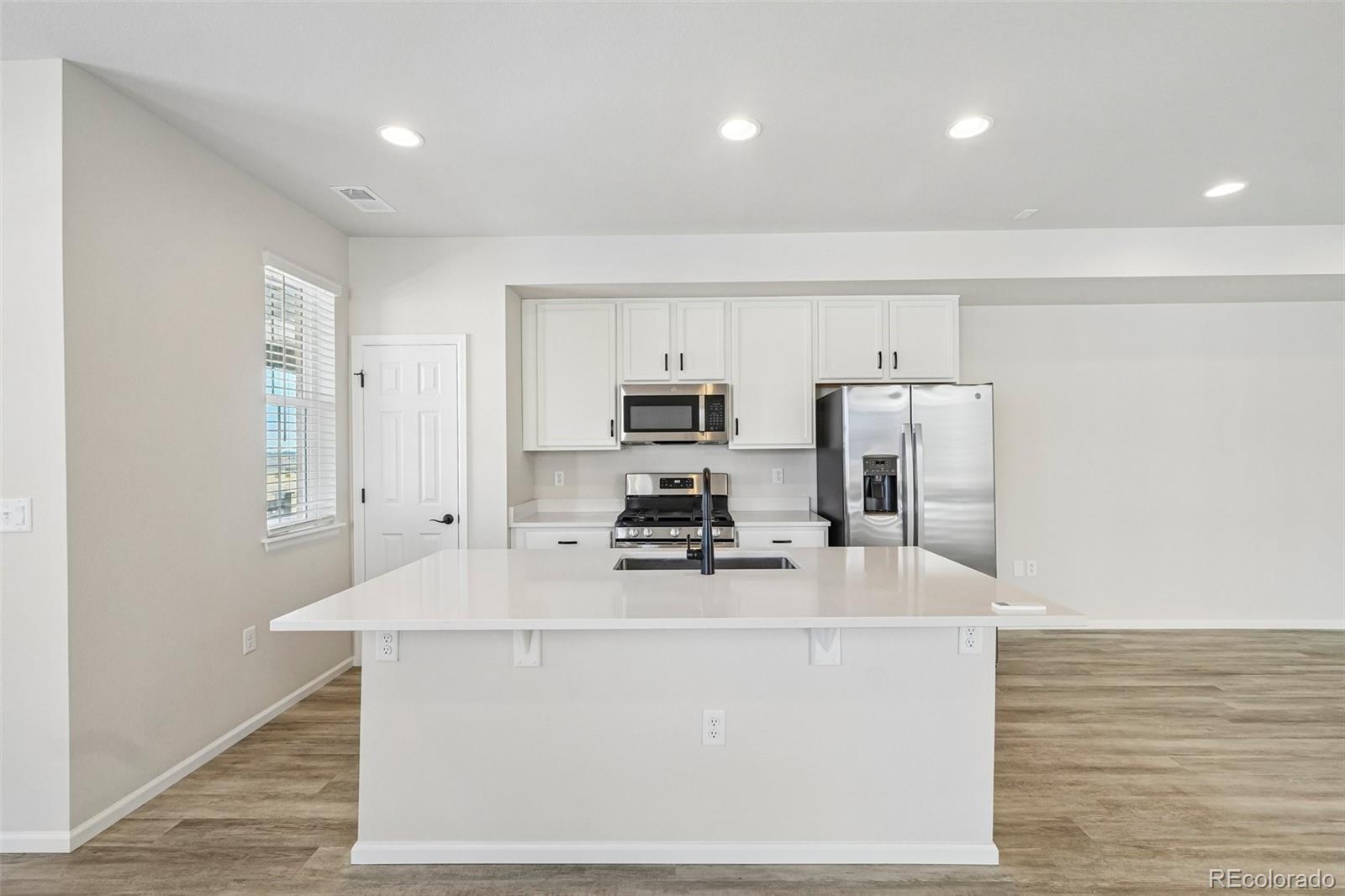 MLS Image #18 for 9109  snake river street,littleton, Colorado