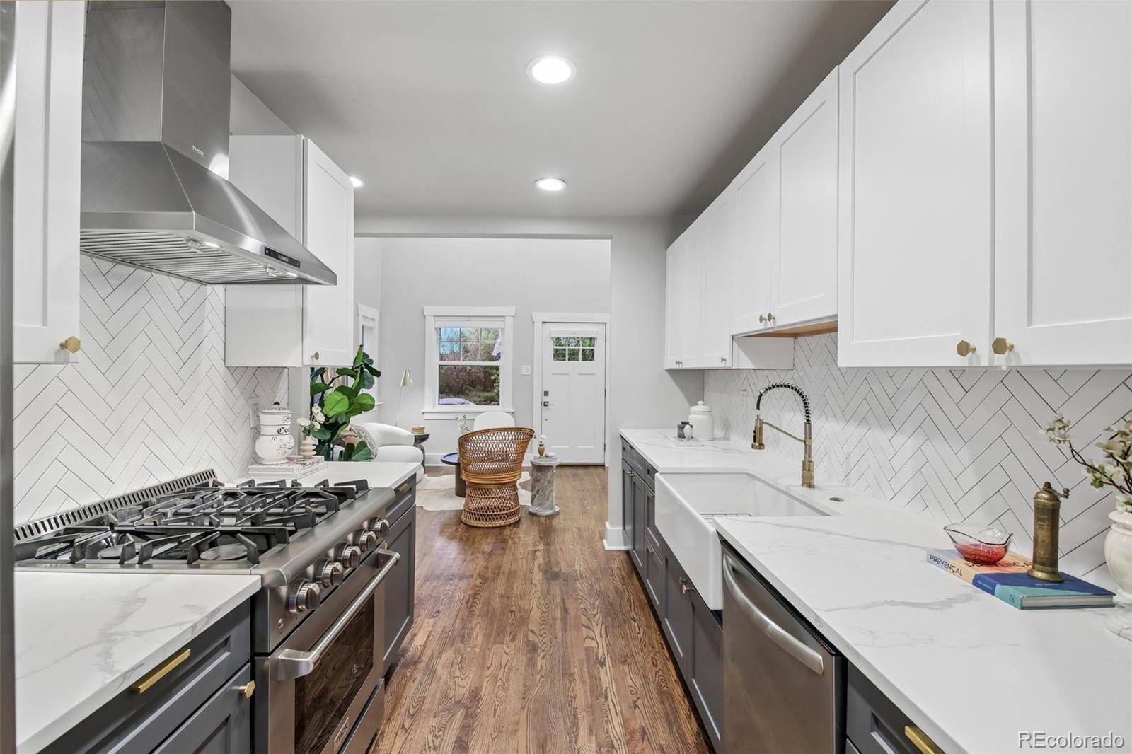 MLS Image #13 for 1240  harrison street,denver, Colorado