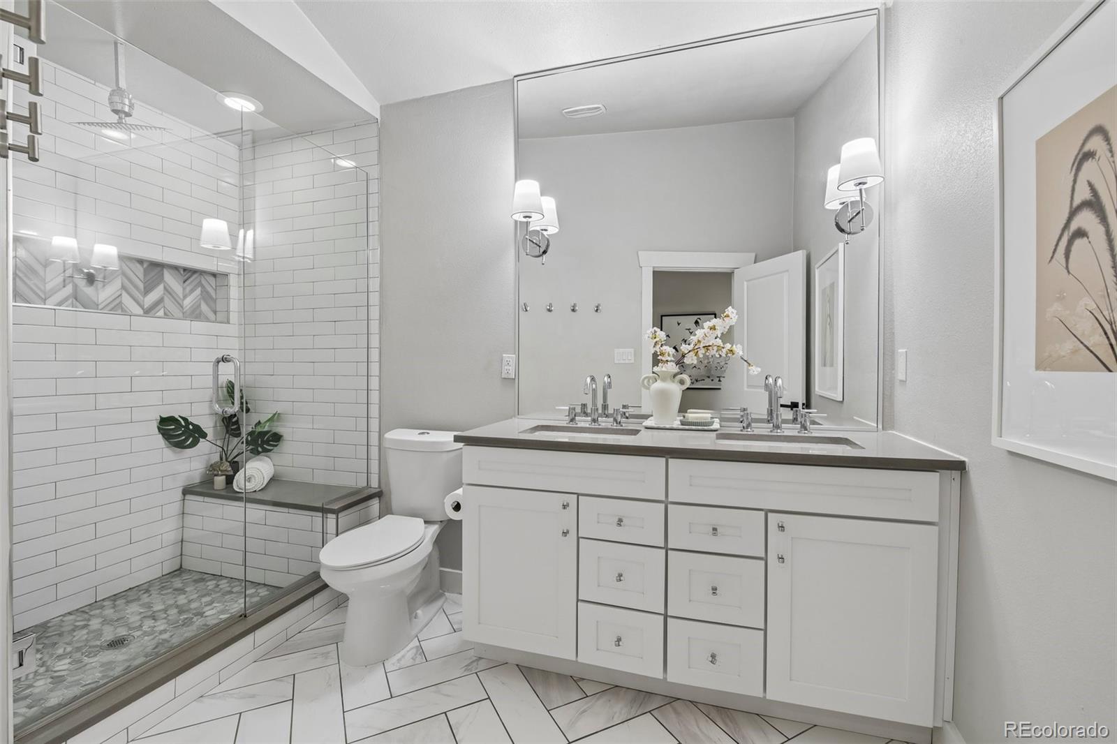 MLS Image #29 for 1240  harrison street,denver, Colorado