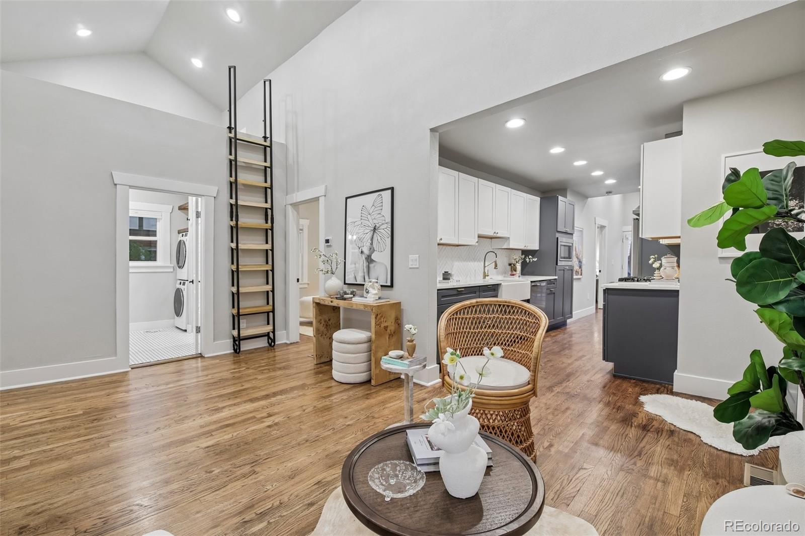 MLS Image #5 for 1240  harrison street,denver, Colorado