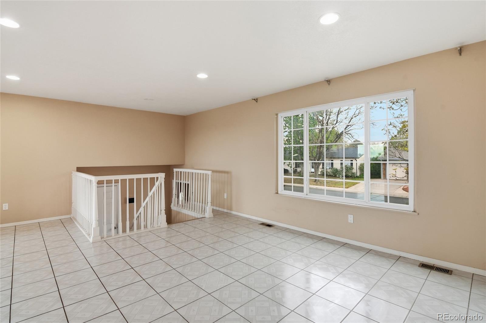 MLS Image #5 for 15969 e 18th place,aurora, Colorado