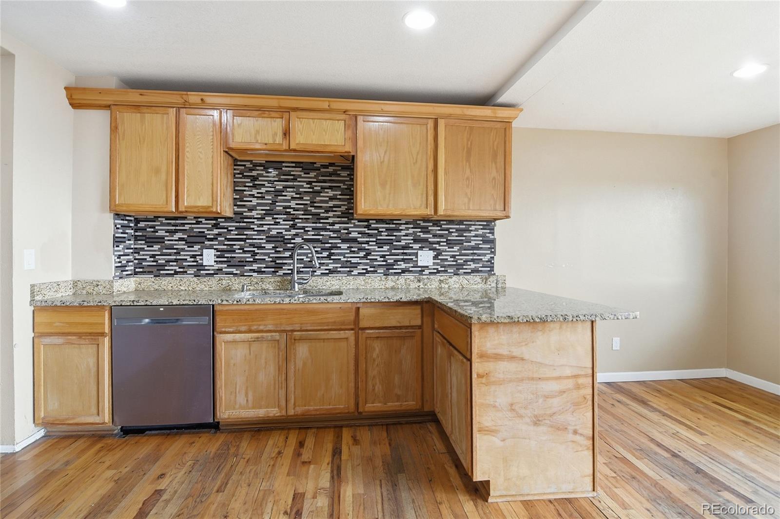 MLS Image #8 for 15969 e 18th place,aurora, Colorado