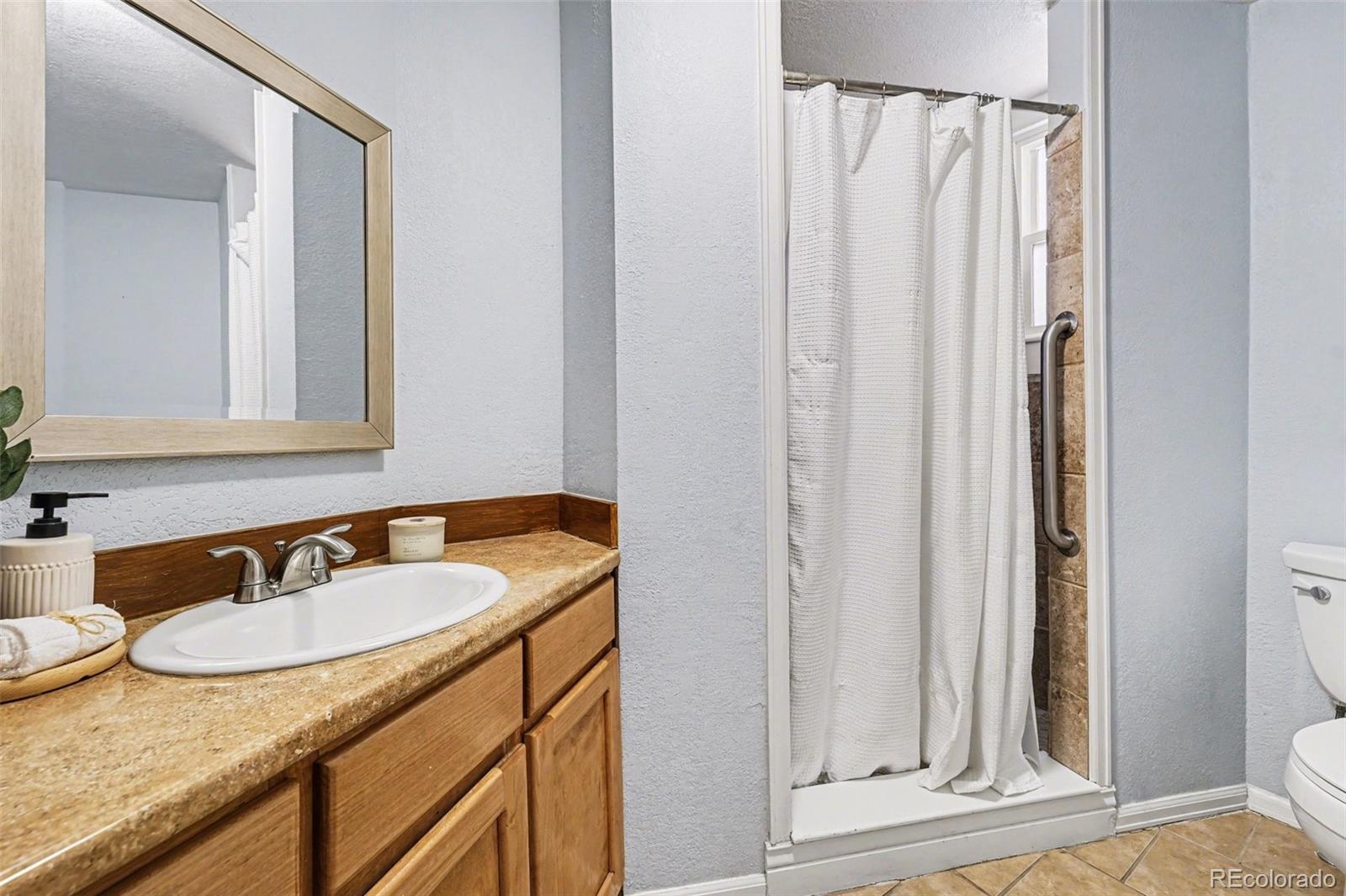 MLS Image #7 for 218 w irvington place,denver, Colorado