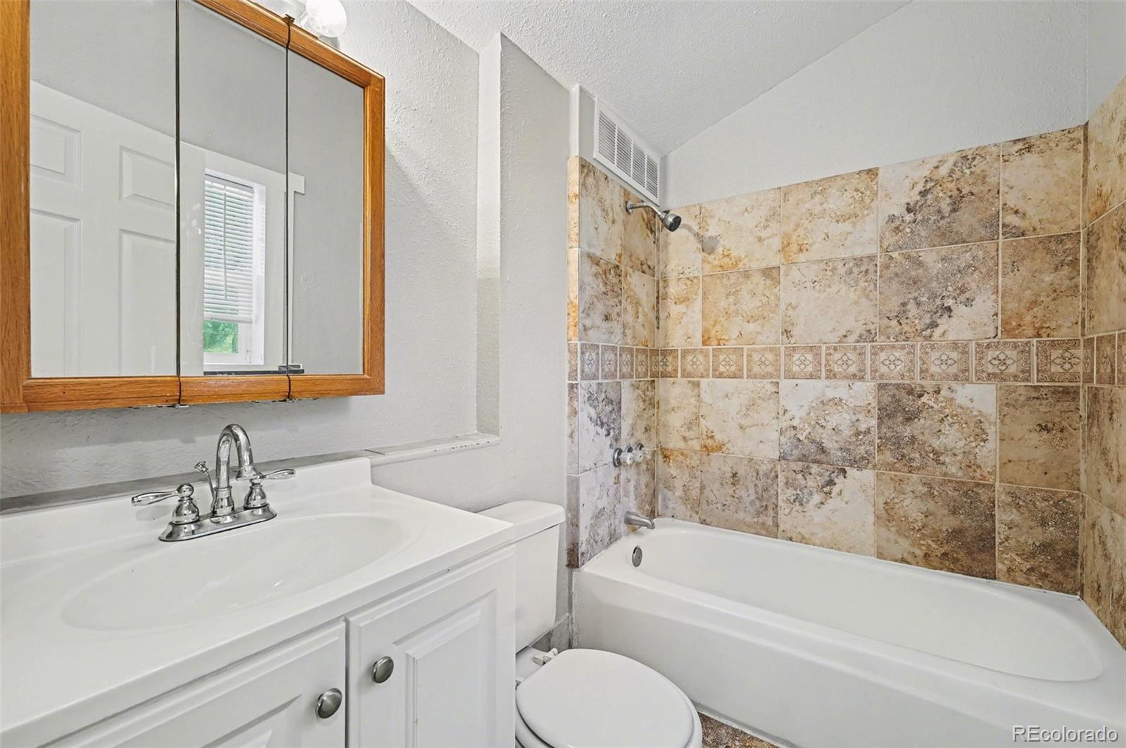 MLS Image #14 for 2840 w park place,denver, Colorado