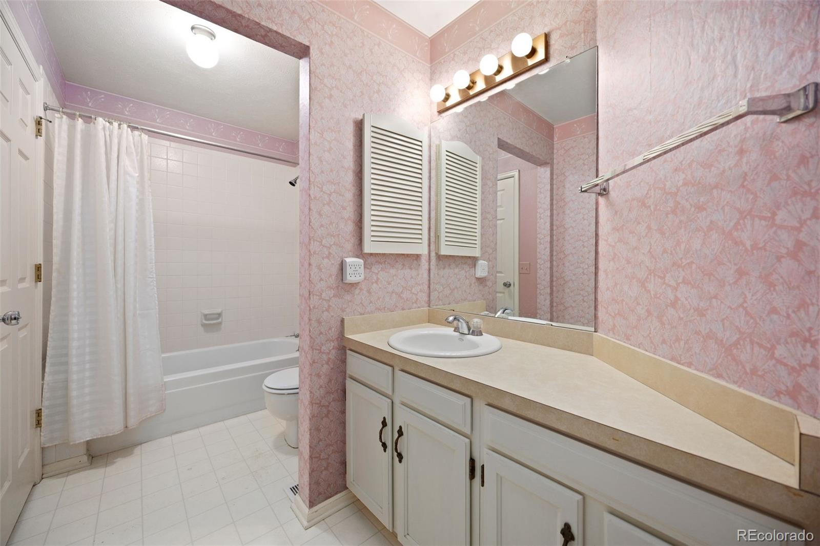 MLS Image #14 for 2185 e nichols drive,centennial, Colorado