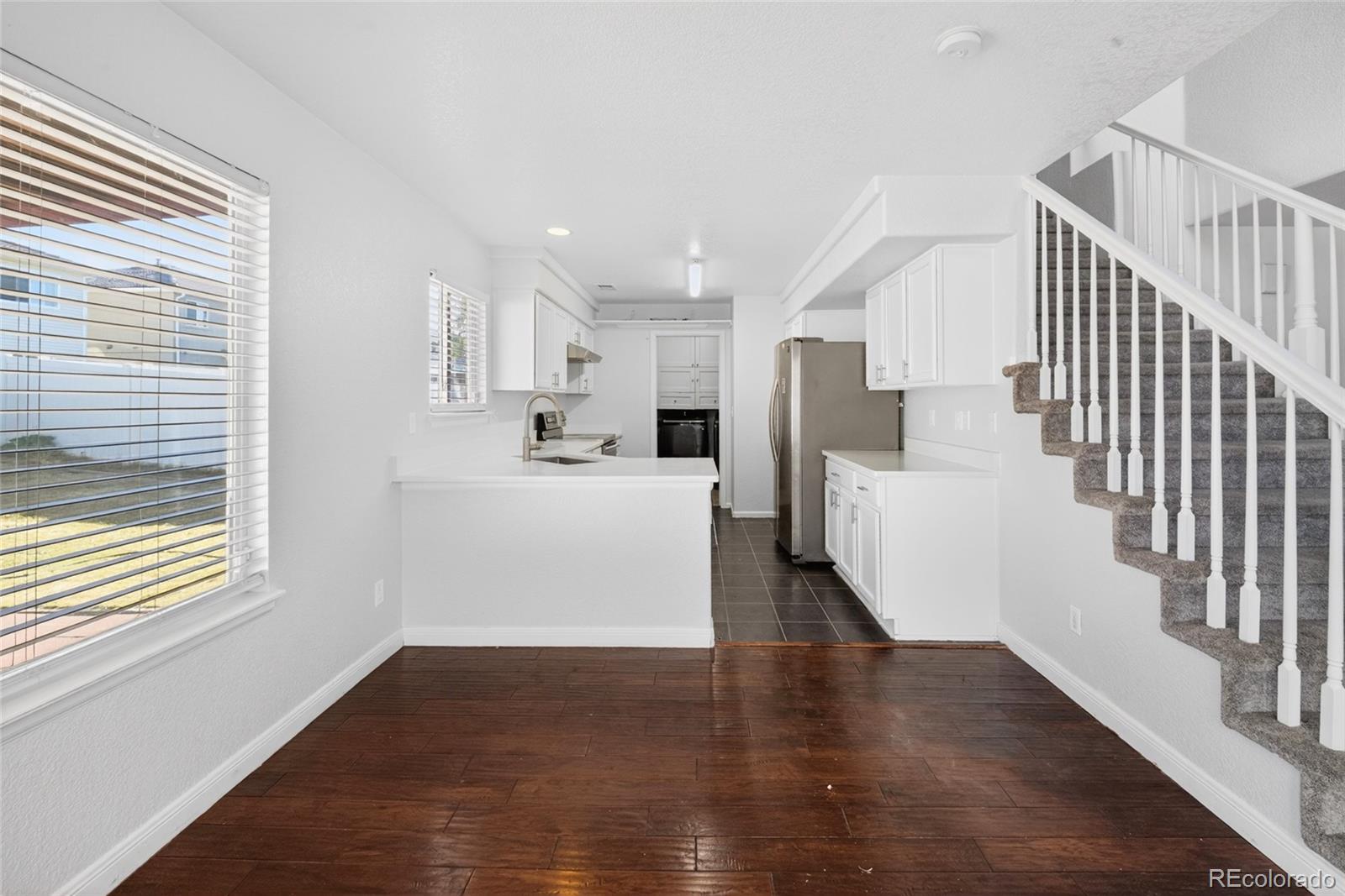 MLS Image #10 for 19762 e 49th avenue,denver, Colorado