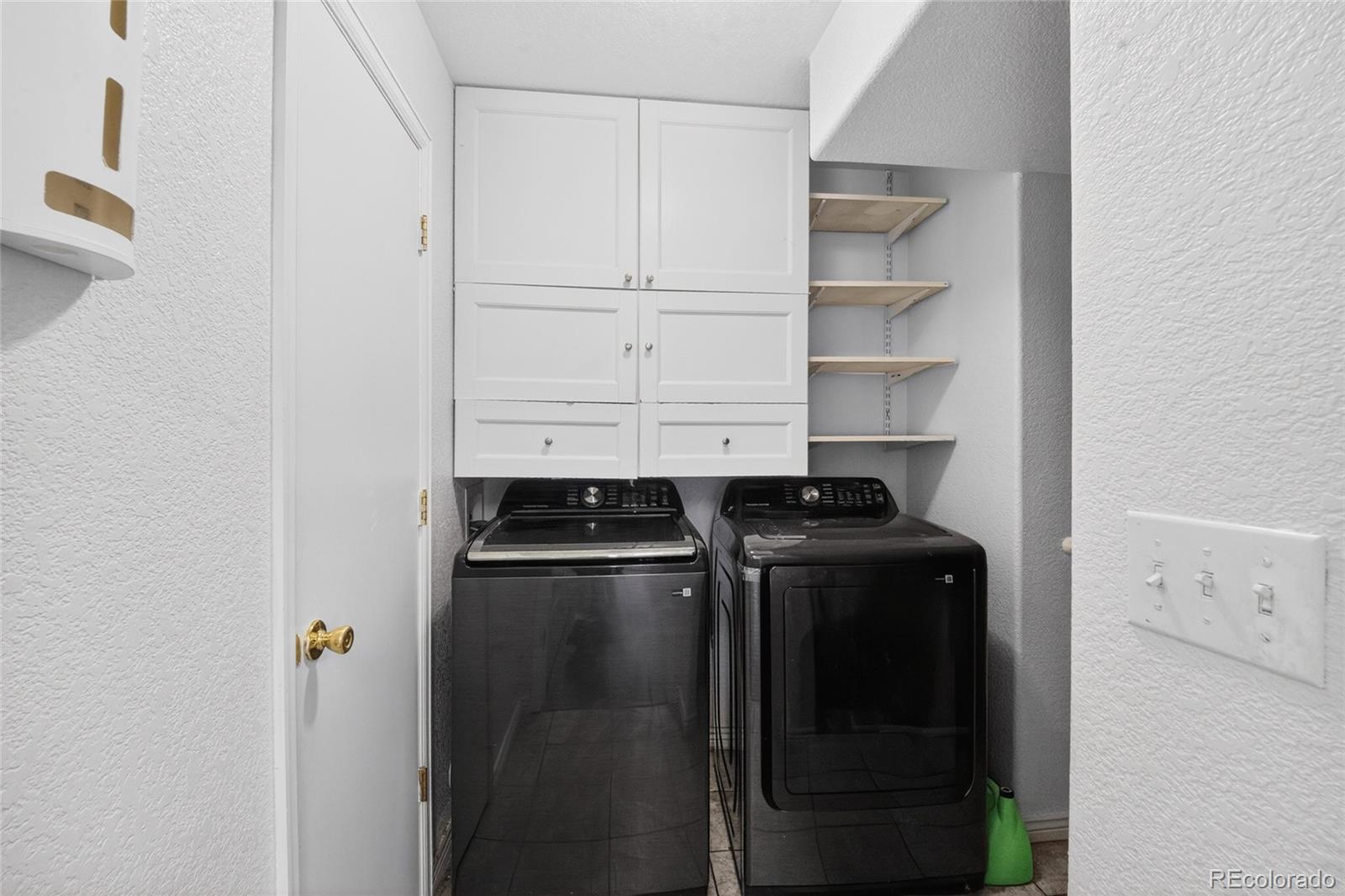 MLS Image #17 for 19762 e 49th avenue,denver, Colorado