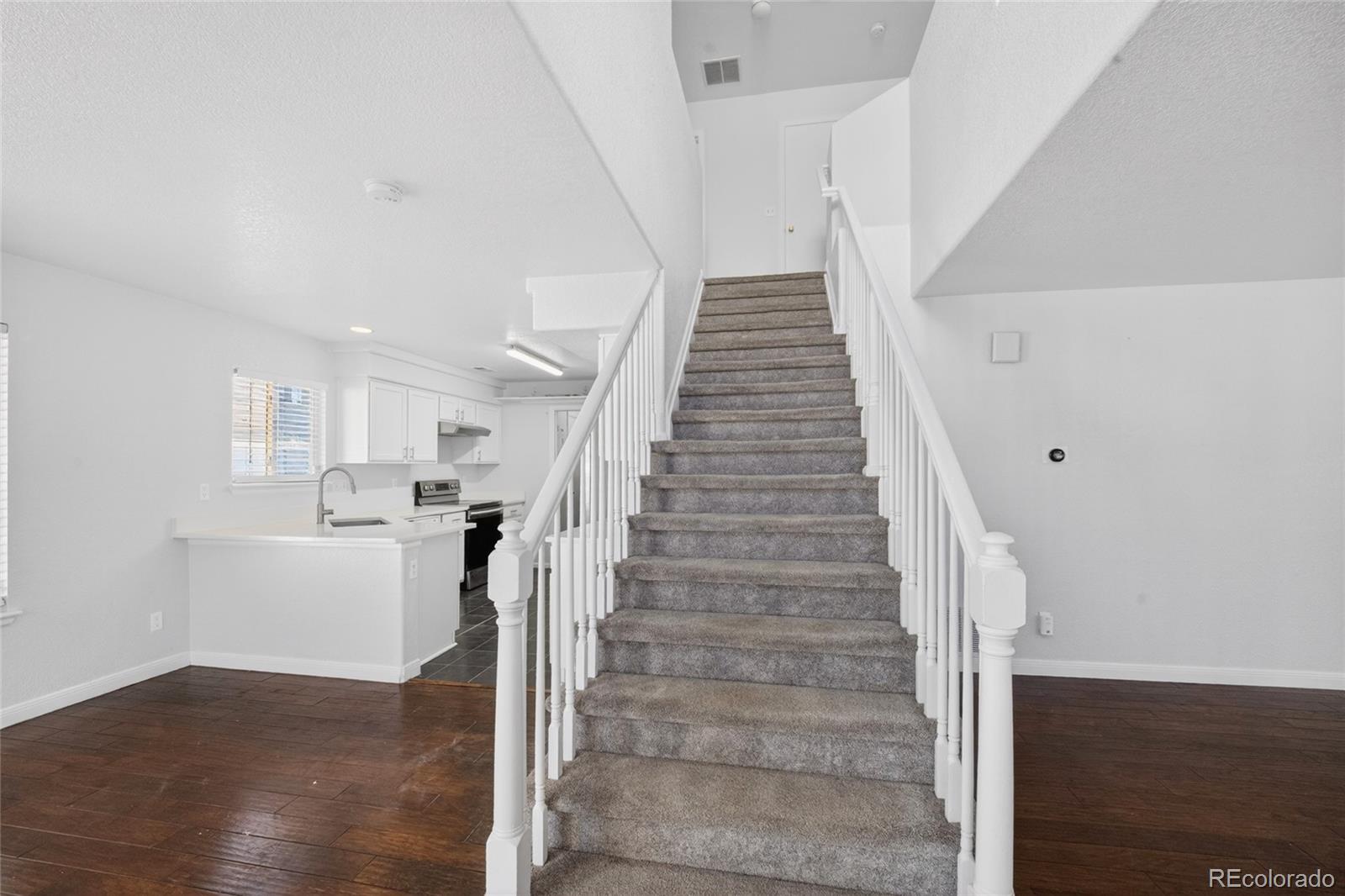 MLS Image #19 for 19762 e 49th avenue,denver, Colorado