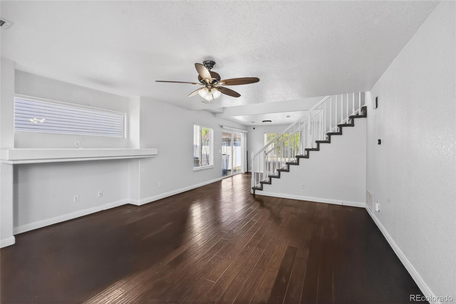 MLS Image #5 for 19762 e 49th avenue,denver, Colorado