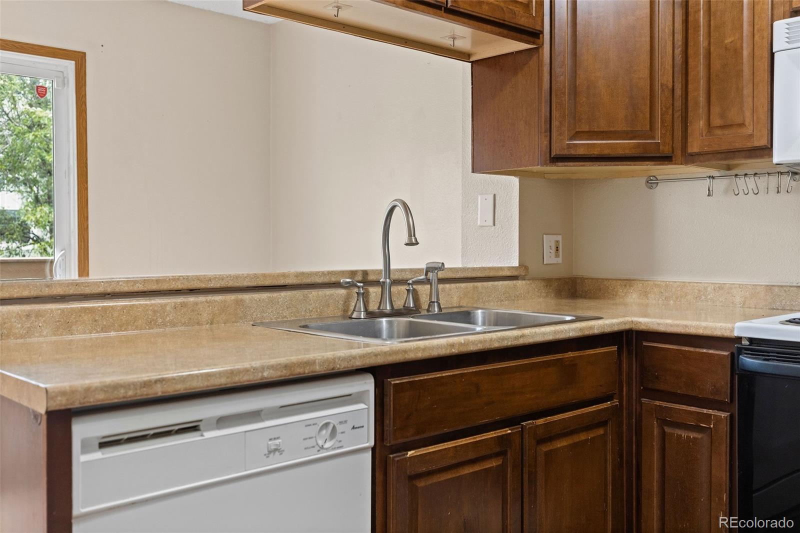 MLS Image #7 for 1699 s trenton street,denver, Colorado