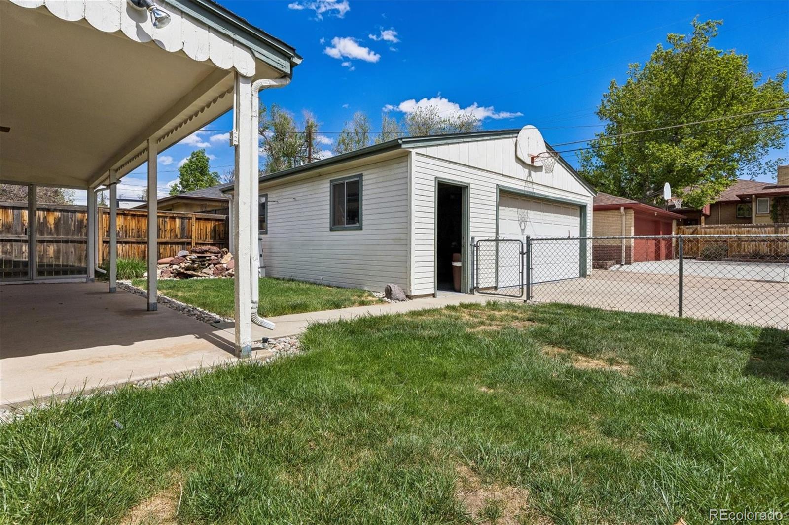MLS Image #25 for 1960 s emerson street,denver, Colorado