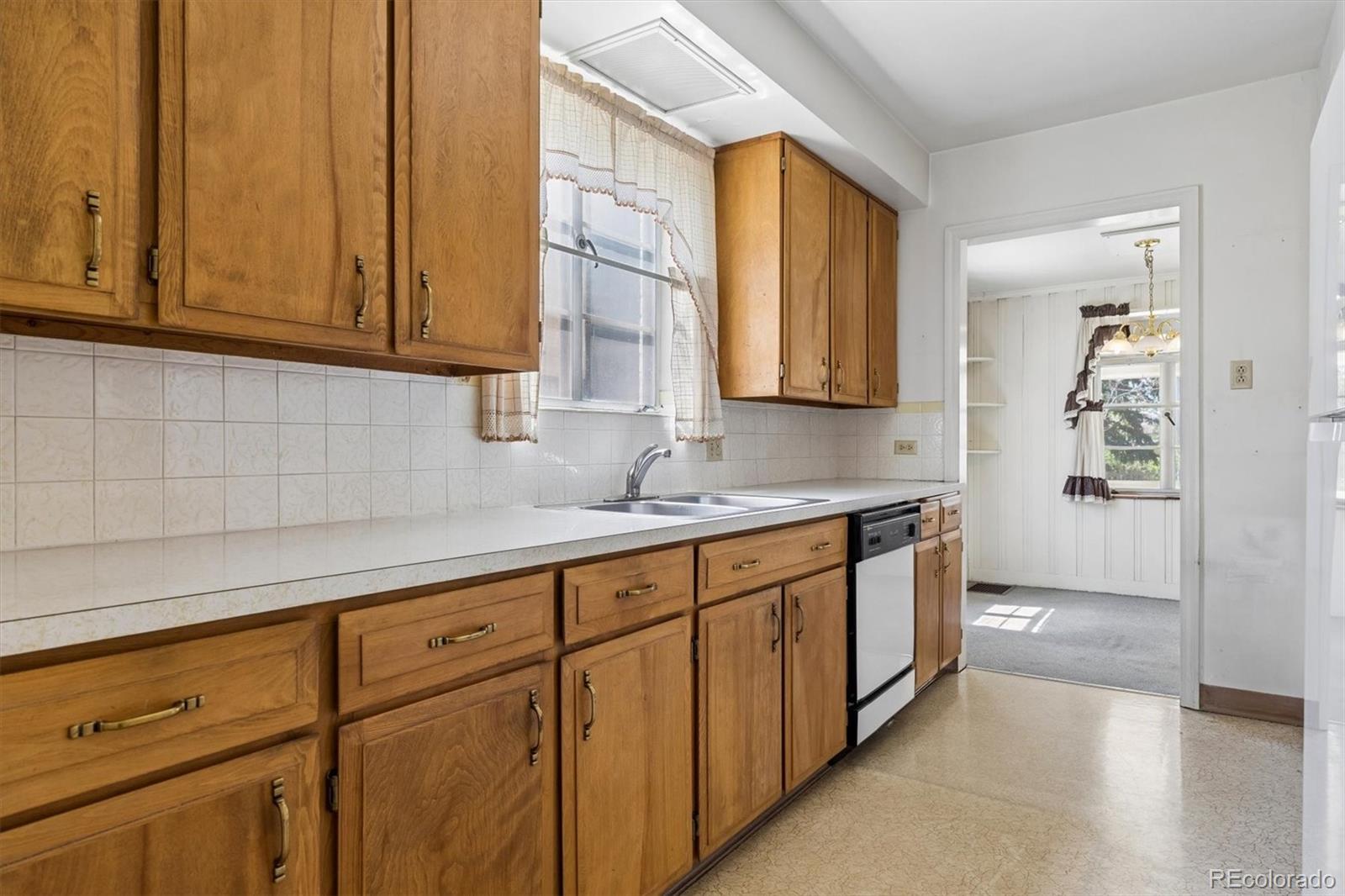 MLS Image #7 for 1960 s emerson street,denver, Colorado