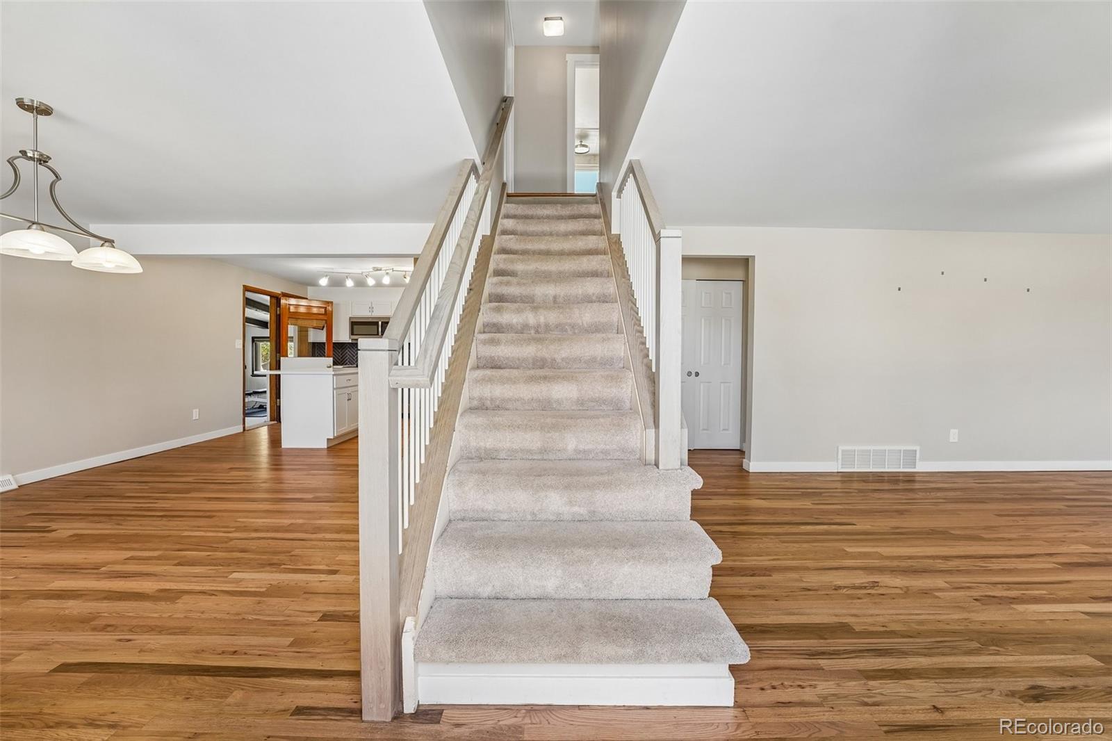 MLS Image #19 for 920  hemlock way,broomfield, Colorado