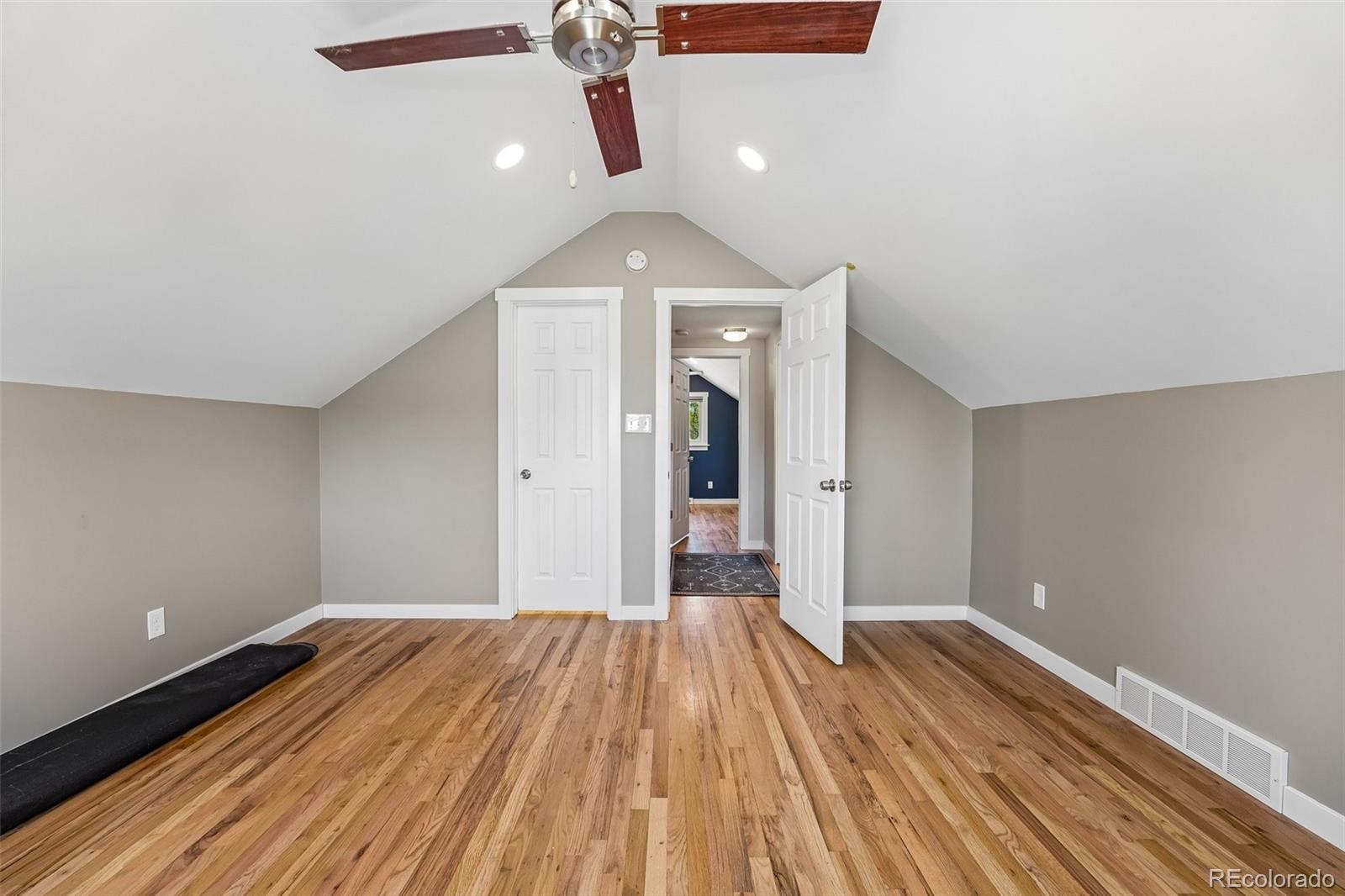 MLS Image #20 for 920  hemlock way,broomfield, Colorado