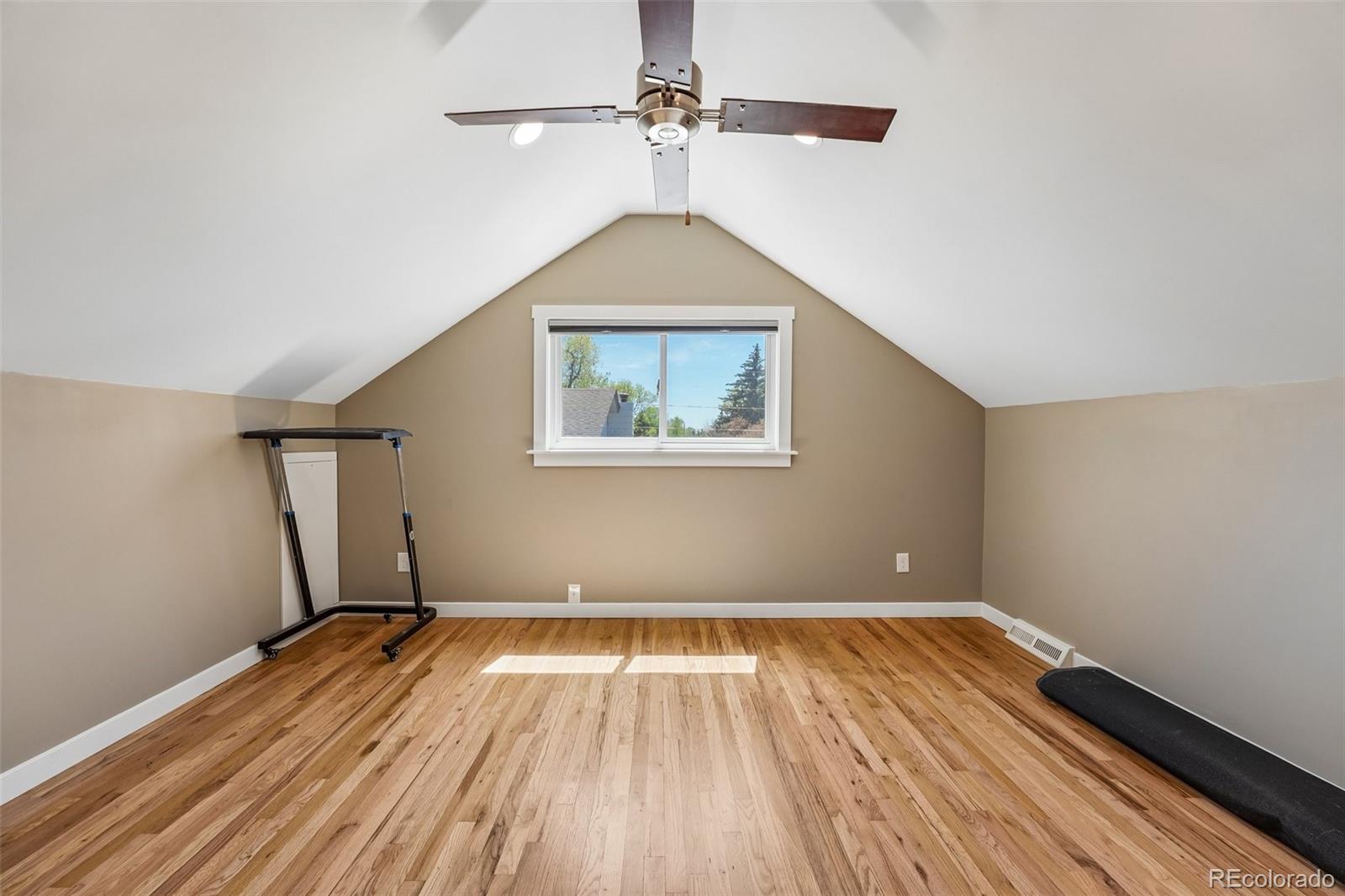 MLS Image #21 for 920  hemlock way,broomfield, Colorado