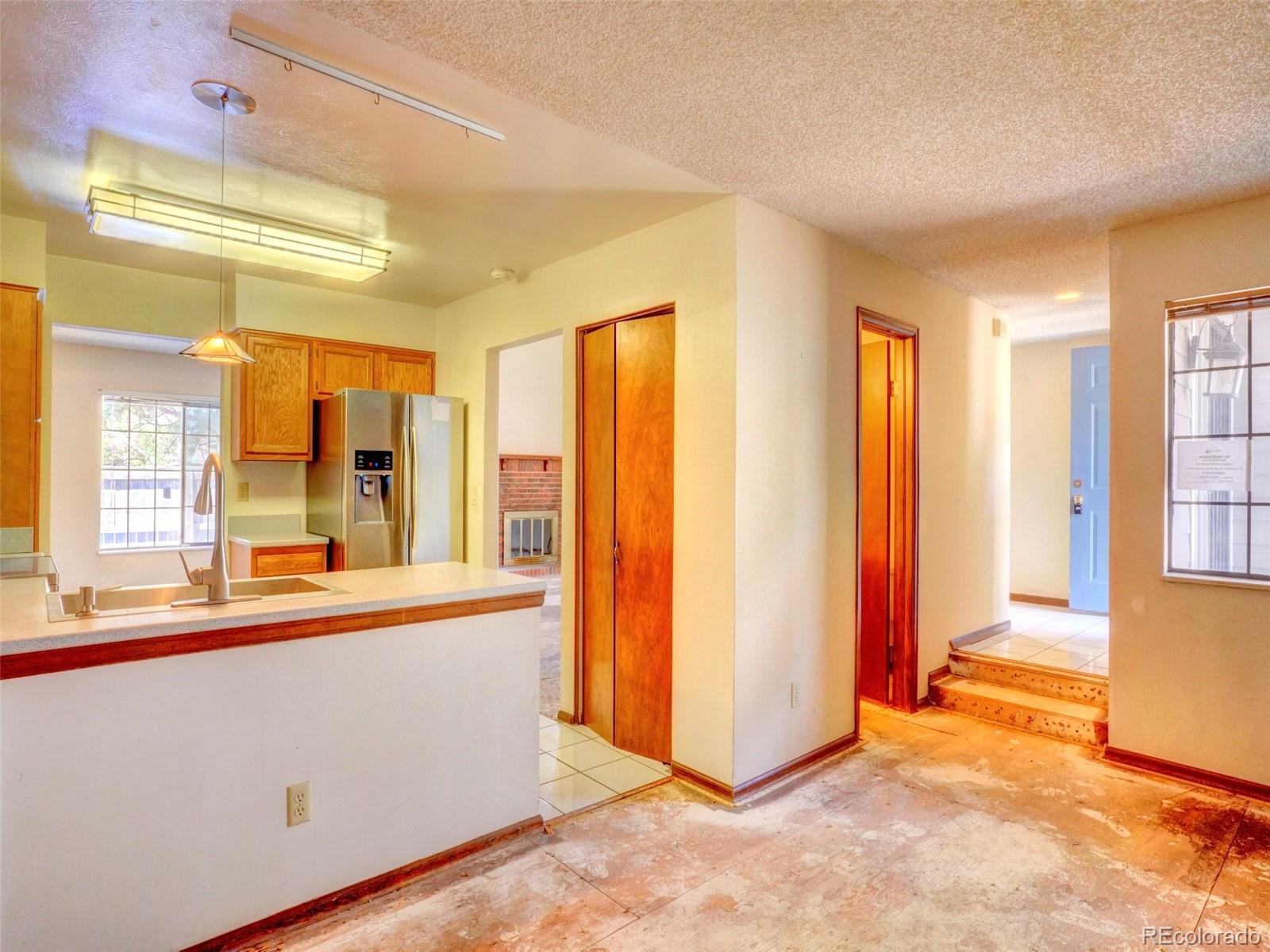 MLS Image #7 for 12592 e cornell circle,aurora, Colorado