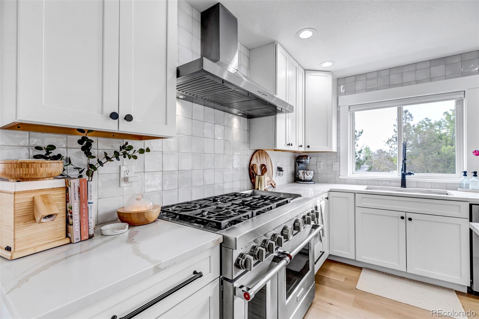 MLS Image #5 for 9650  aspen hill circle,lone tree, Colorado