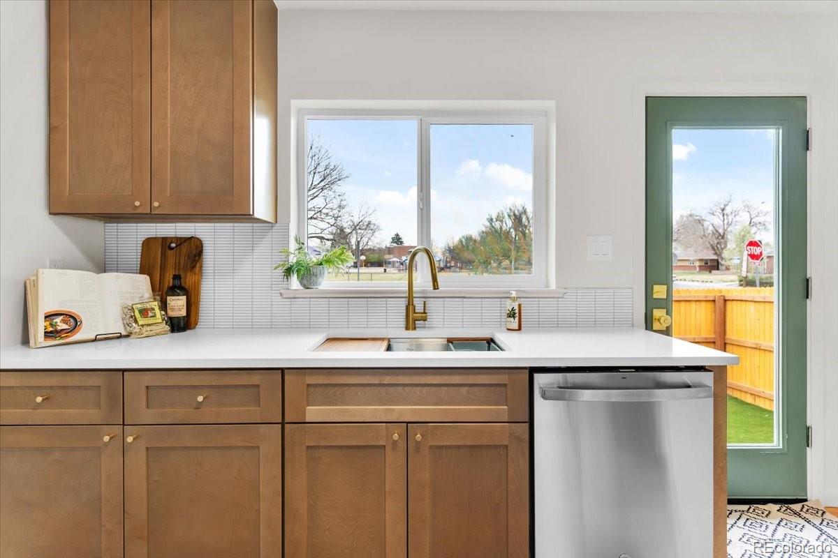 MLS Image #7 for 3381 n kearney street,denver, Colorado