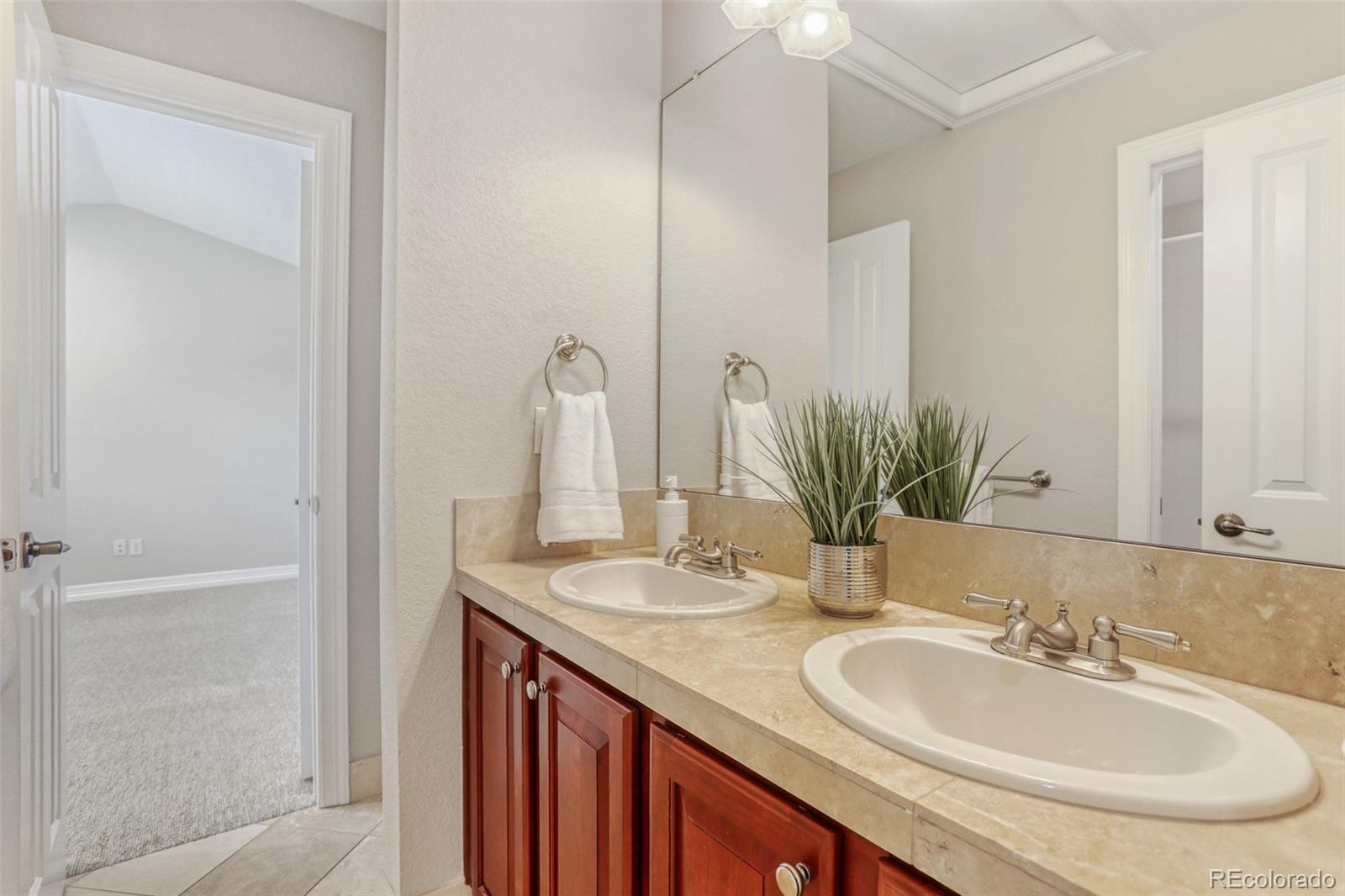 MLS Image #17 for 697 s corona street,denver, Colorado