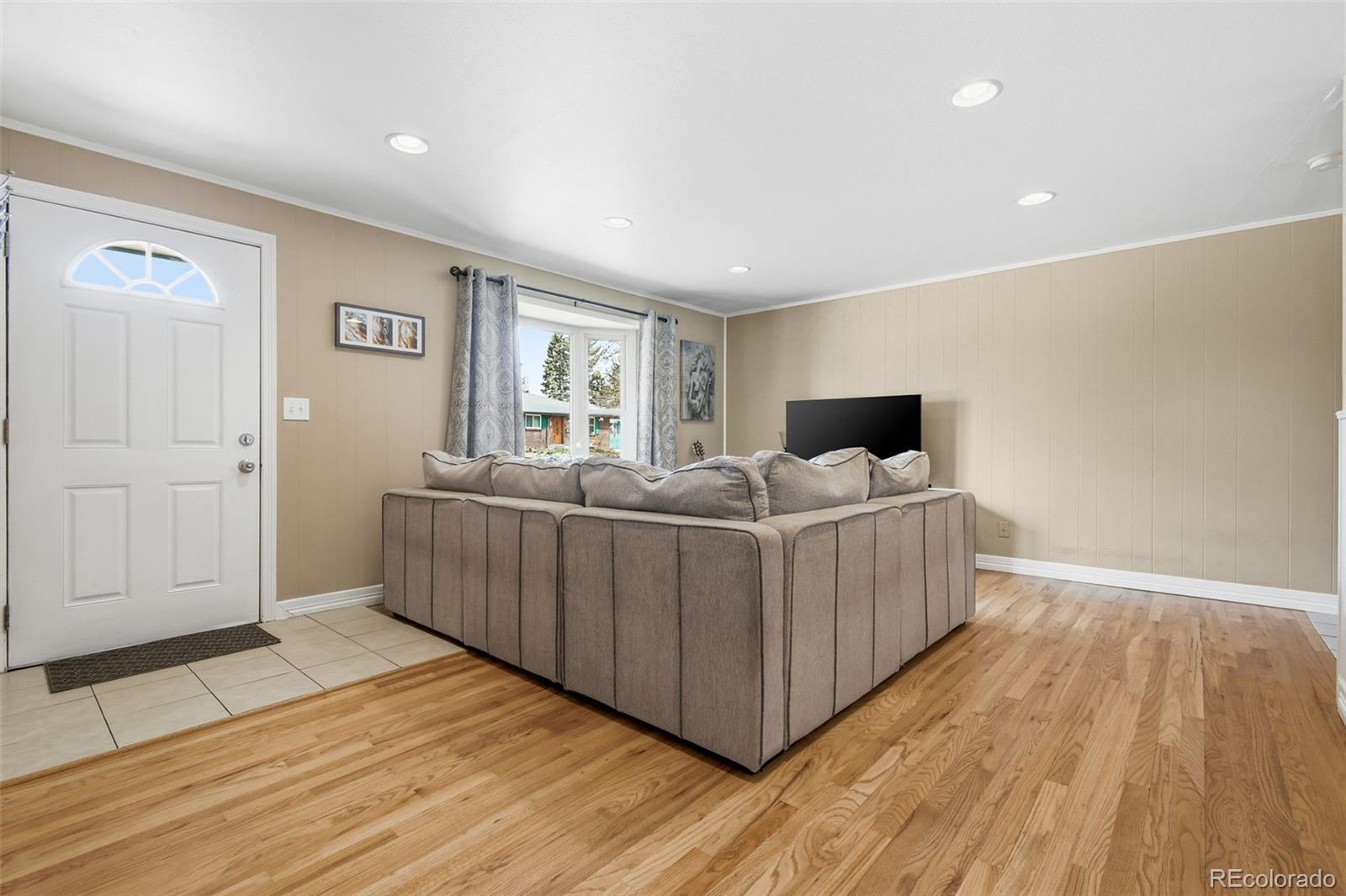 MLS Image #3 for 6663 s washington street,centennial, Colorado
