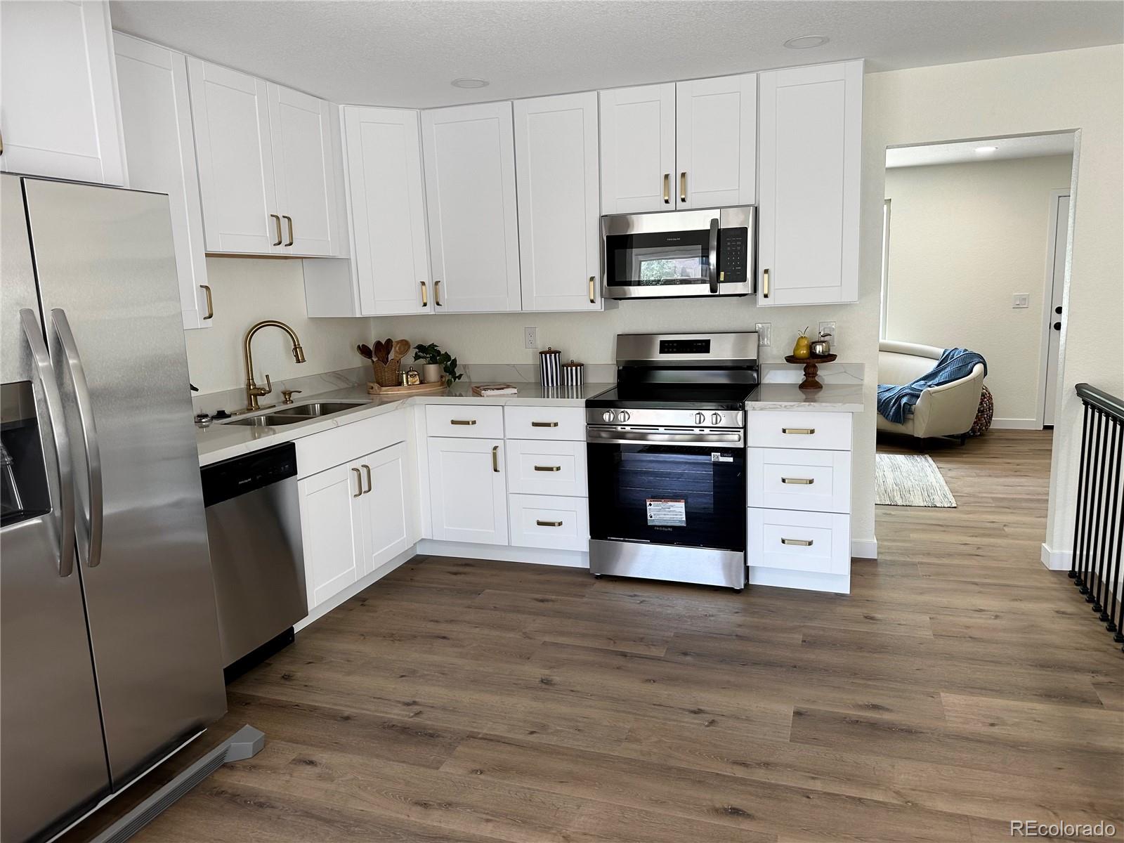 MLS Image #6 for 2560 s sable way,aurora, Colorado