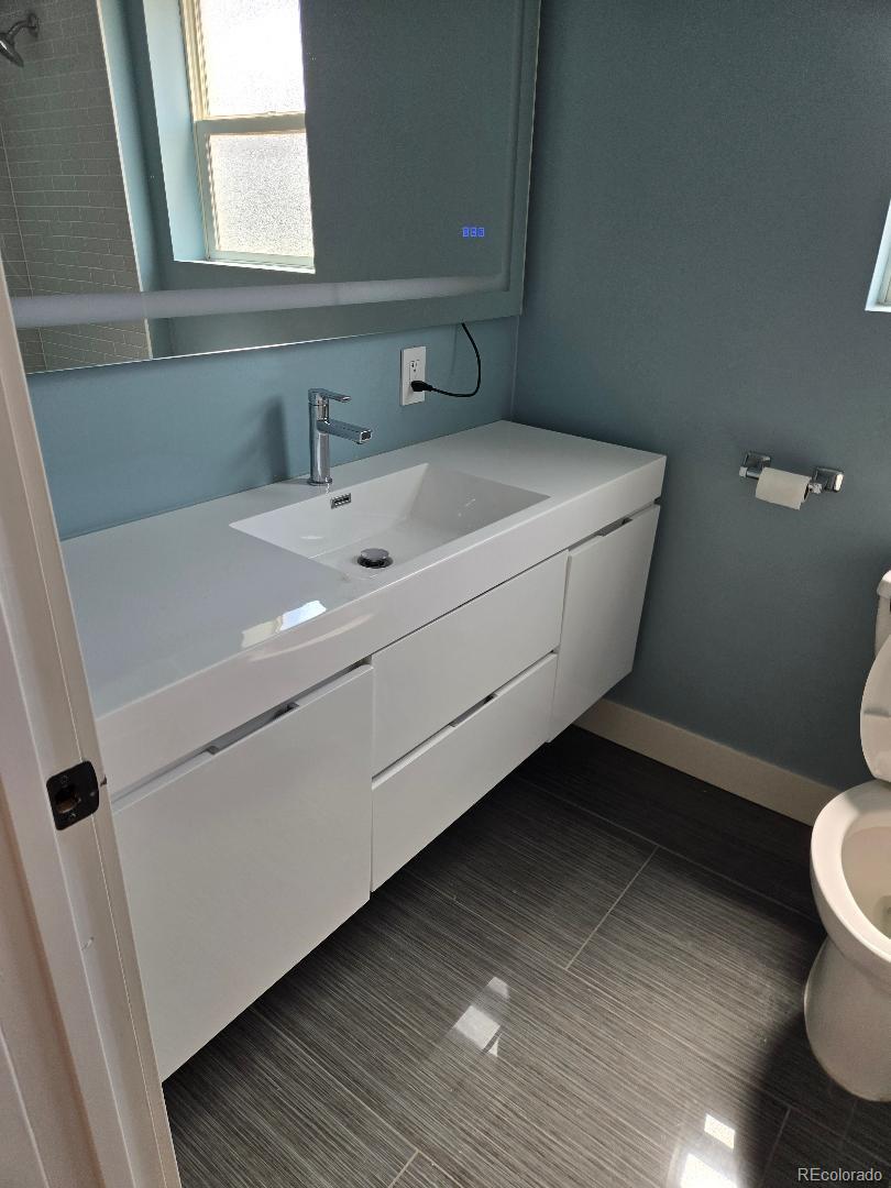 MLS Image #12 for 1525  roslyn street,denver, Colorado
