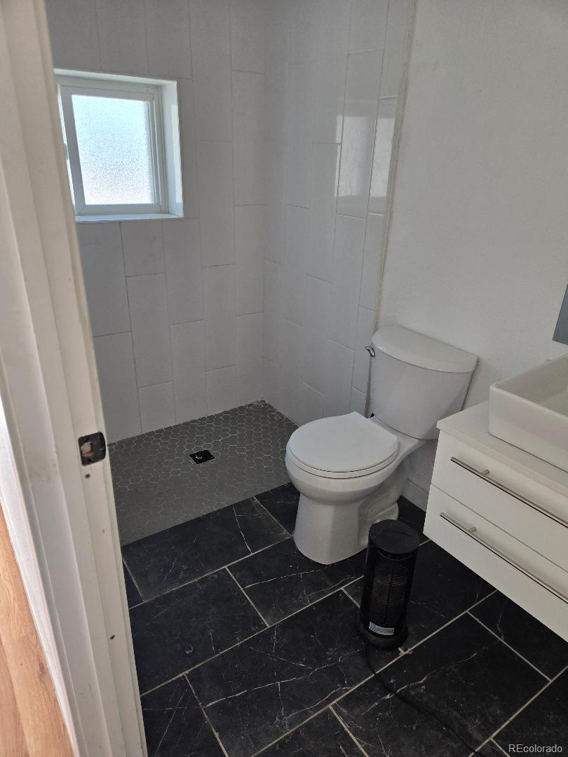MLS Image #4 for 1525  roslyn street,denver, Colorado