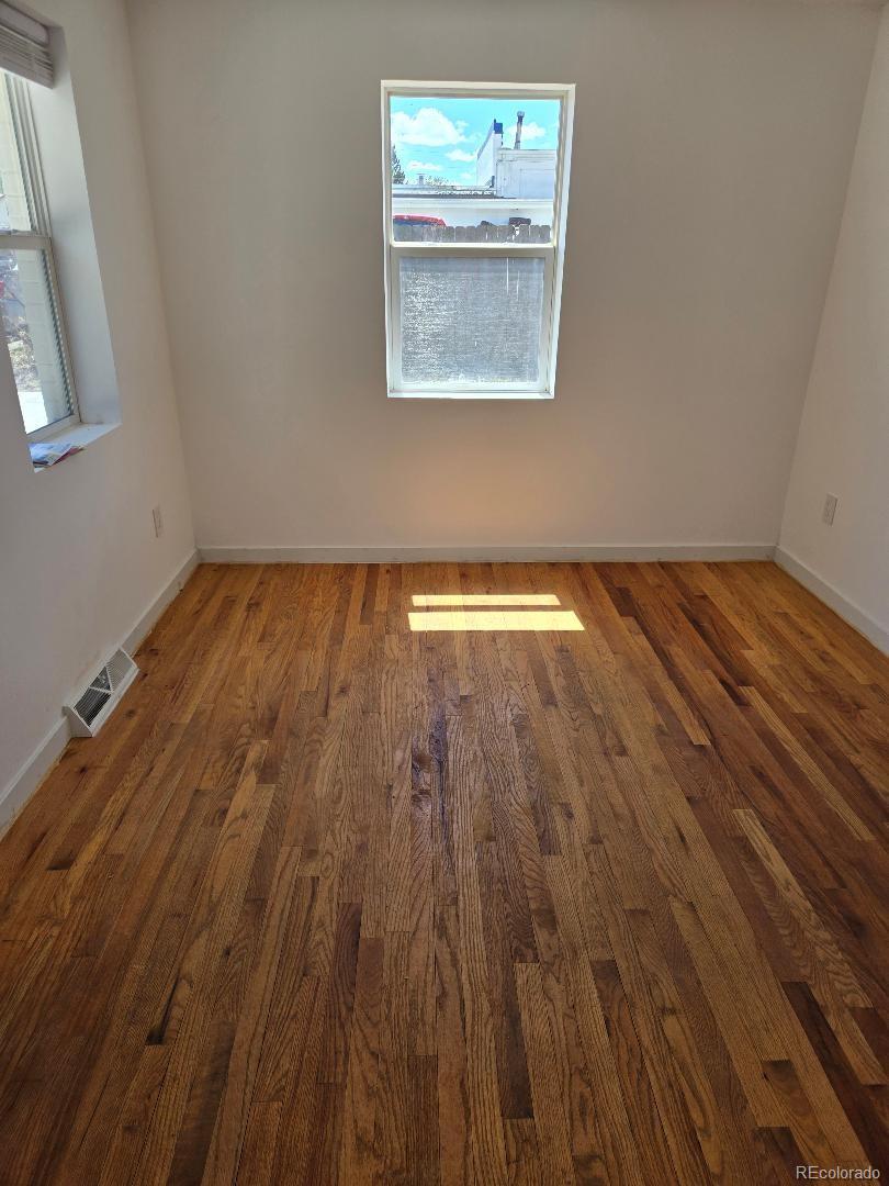 MLS Image #9 for 1525  roslyn street,denver, Colorado