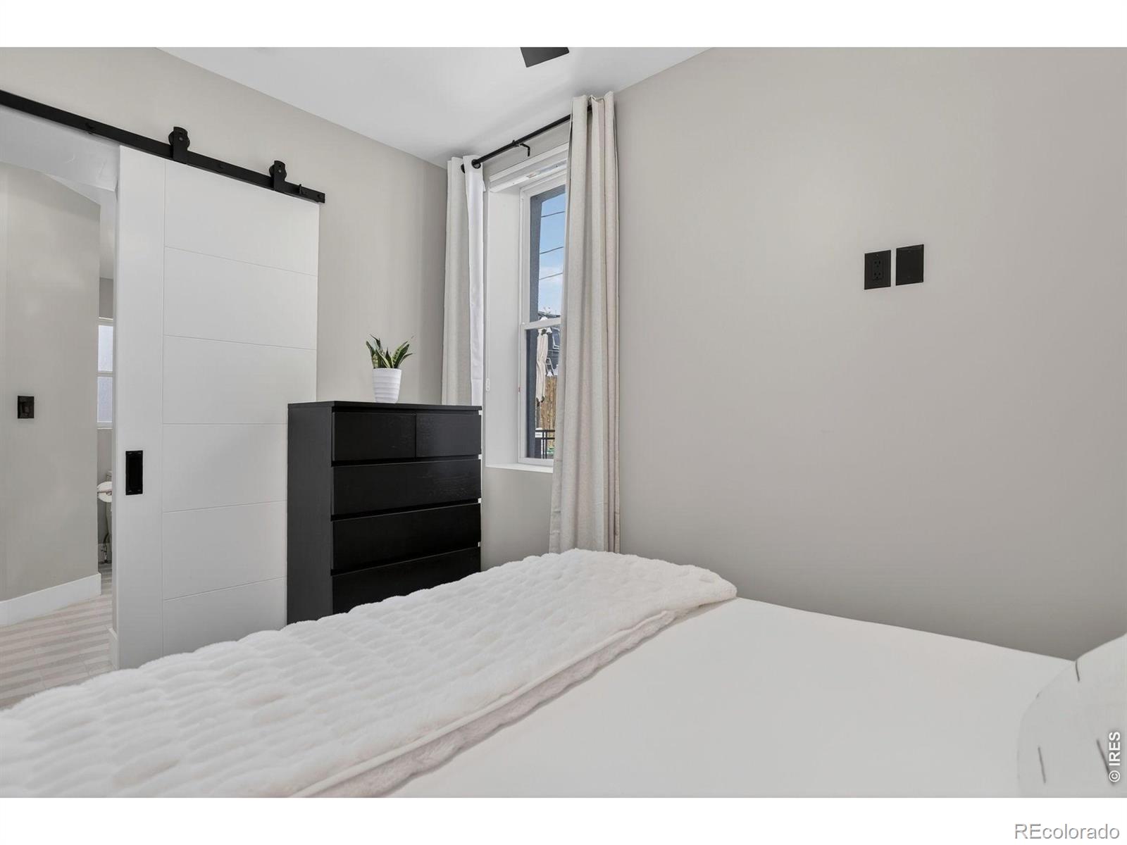 MLS Image #11 for 3735  navajo street,denver, Colorado