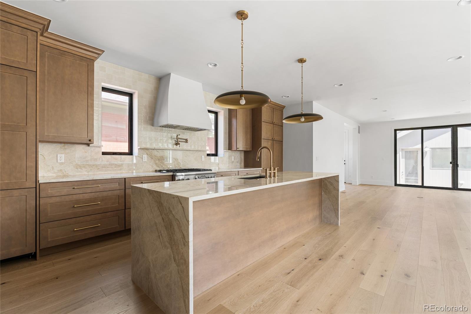 MLS Image #7 for 1068 s corona street,denver, Colorado