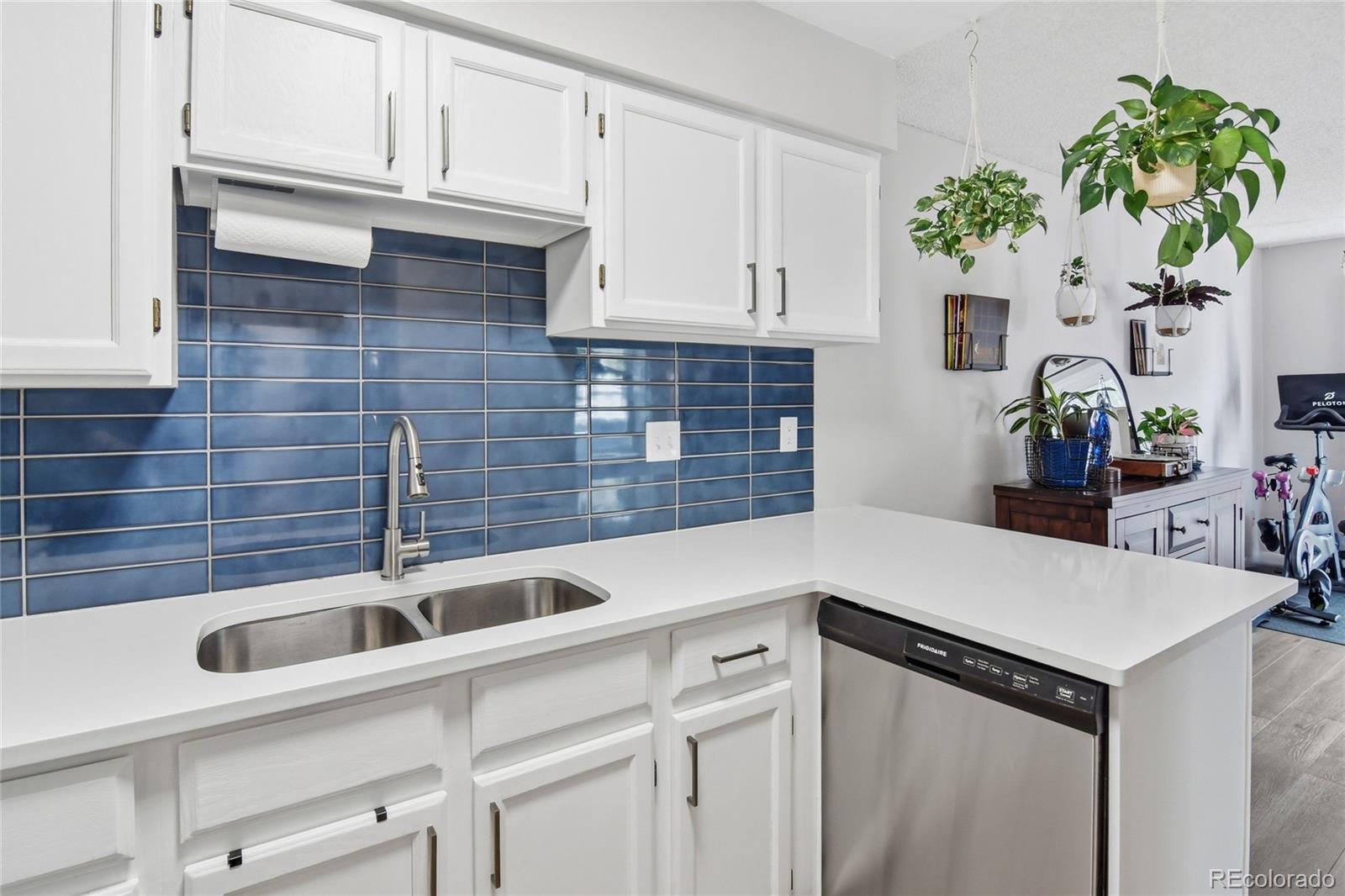 MLS Image #7 for 1693  carr street d,lakewood, Colorado