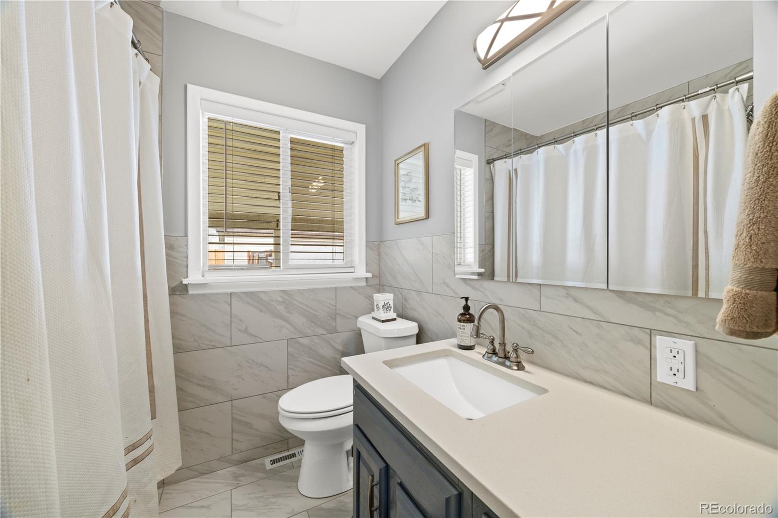 MLS Image #10 for 4374 s galapago street,englewood, Colorado