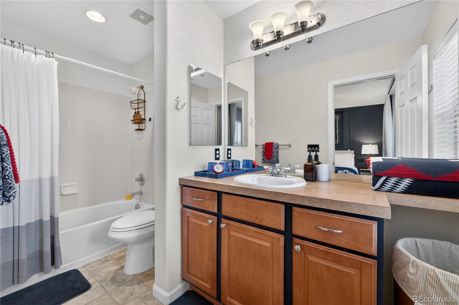 MLS Image #29 for 8250 e 29th avenue,denver, Colorado