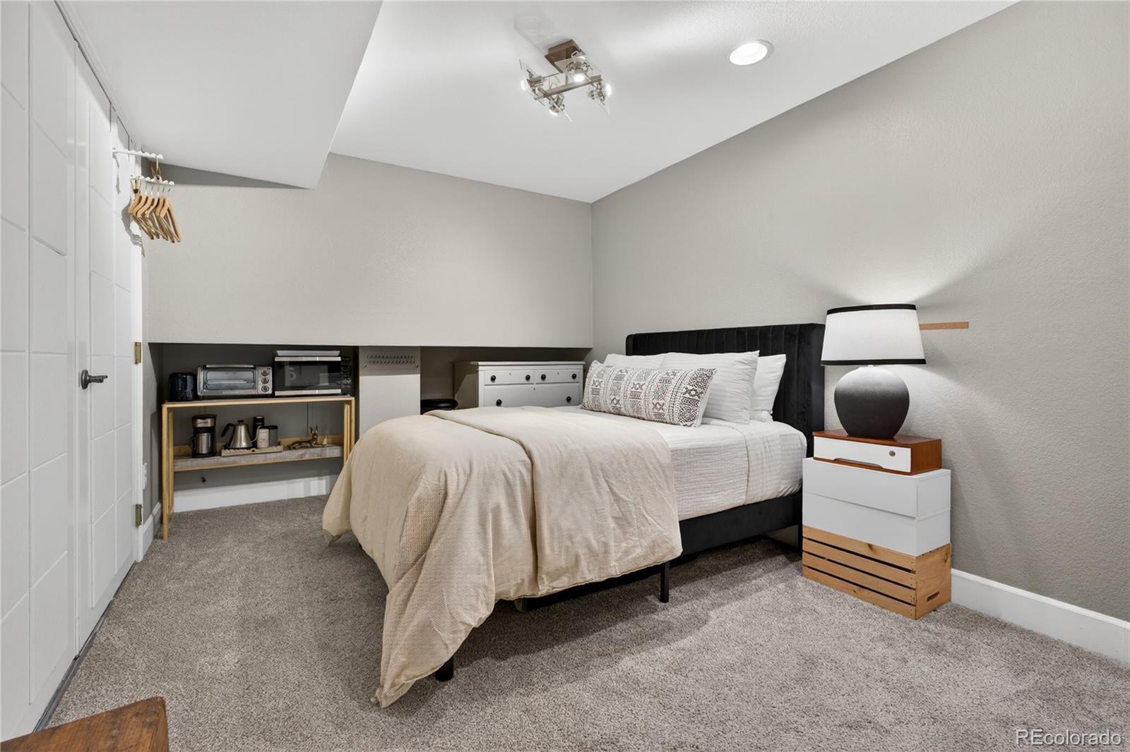 MLS Image #30 for 8250 e 29th avenue,denver, Colorado