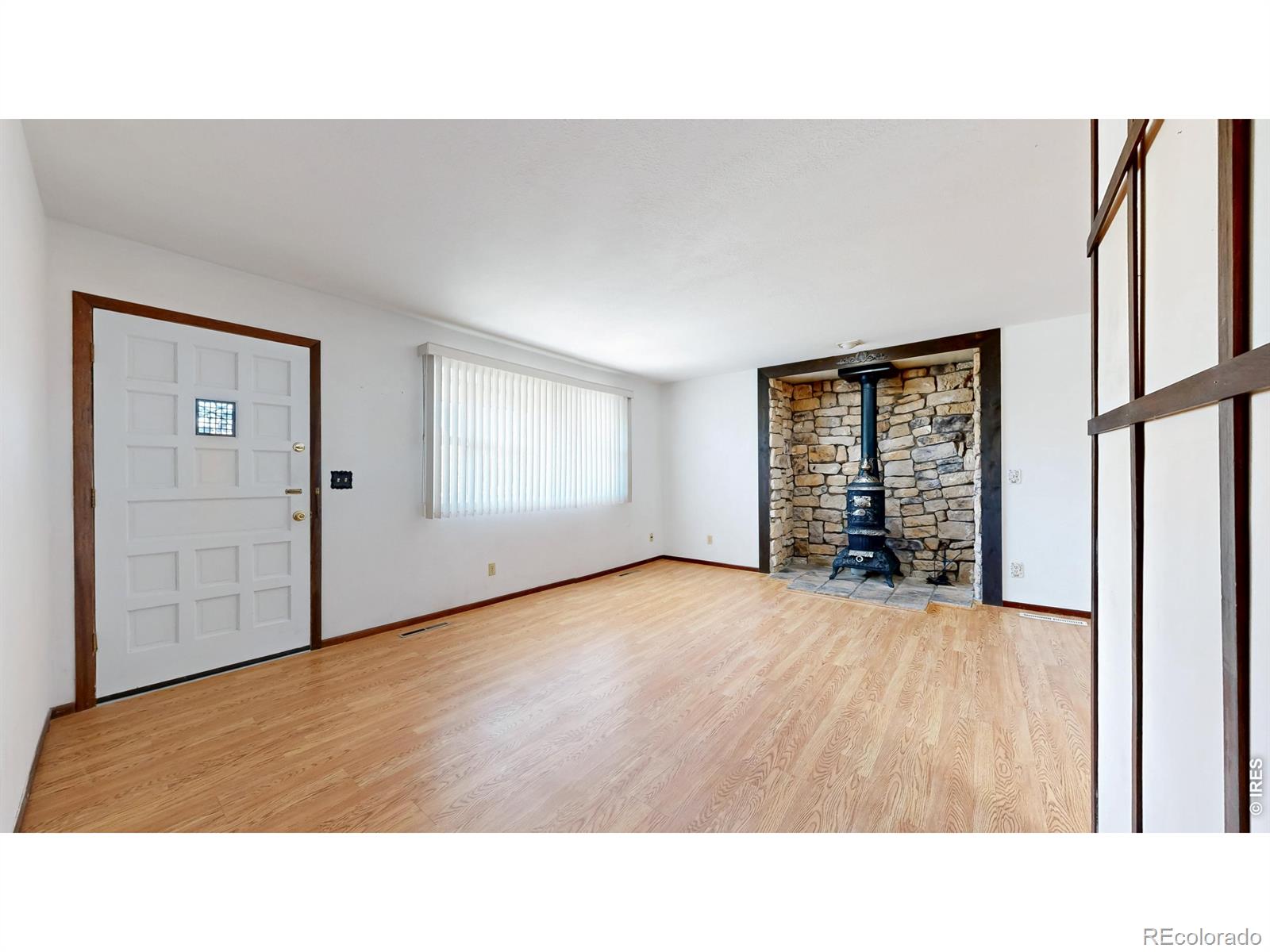 MLS Image #3 for 305 w 51st street,loveland, Colorado