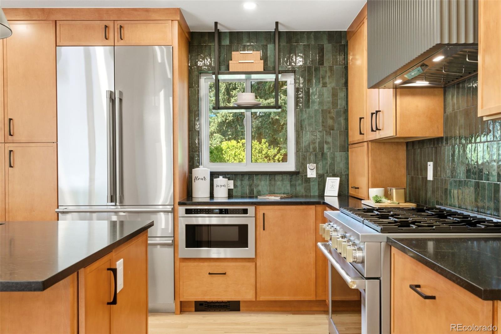 MLS Image #10 for 613 s oneida way,denver, Colorado