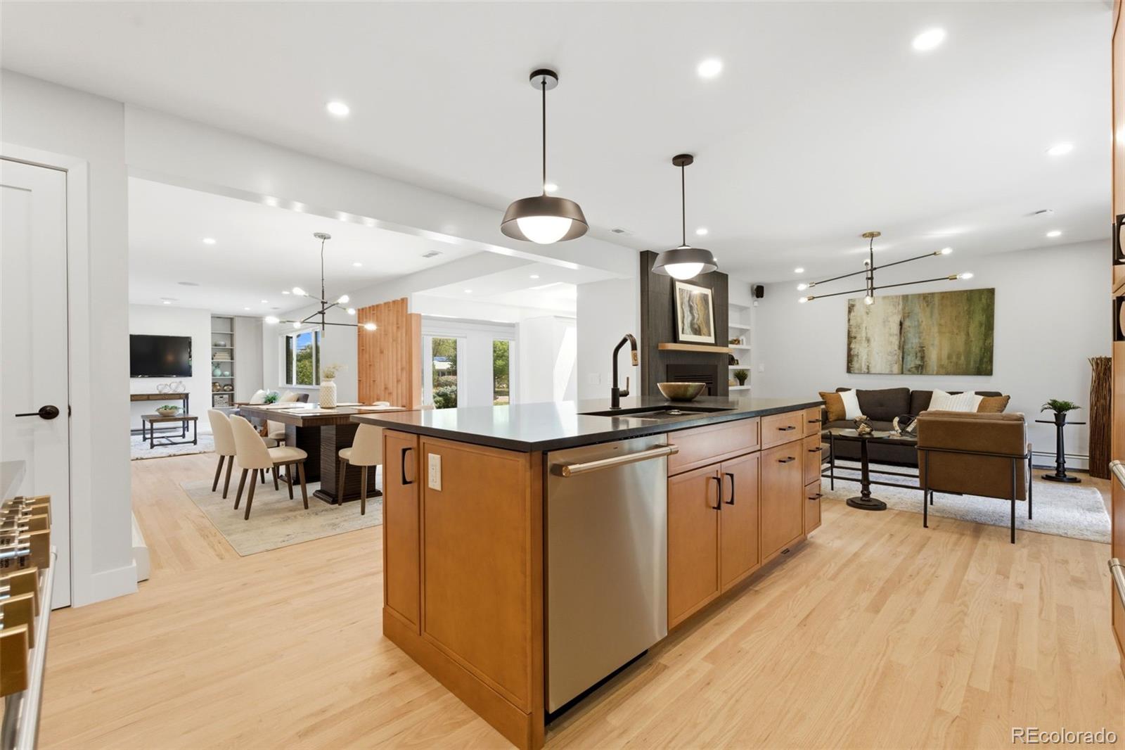MLS Image #11 for 613 s oneida way,denver, Colorado