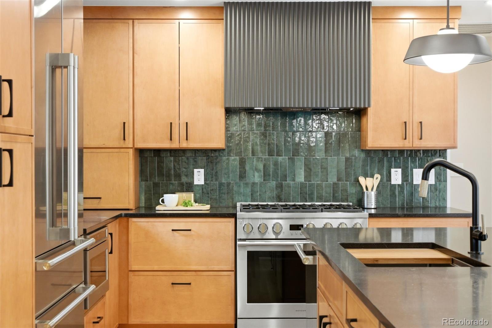 MLS Image #17 for 613 s oneida way,denver, Colorado