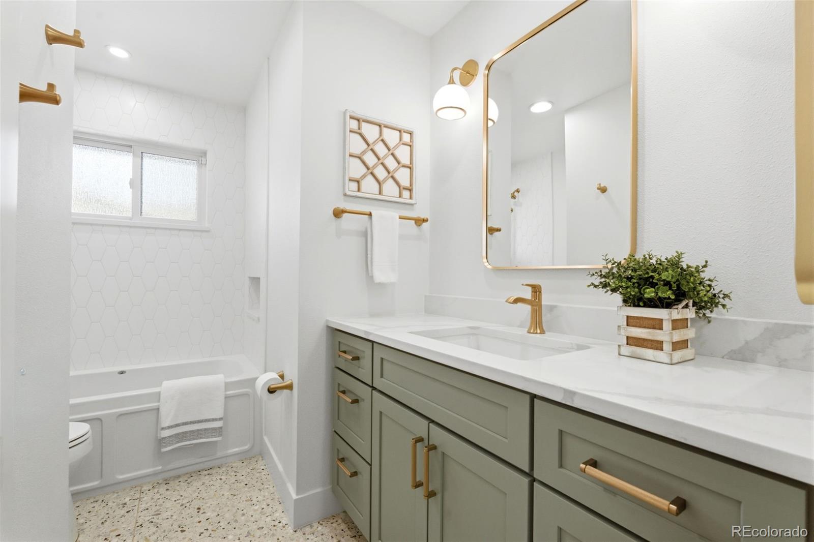 MLS Image #30 for 613 s oneida way,denver, Colorado
