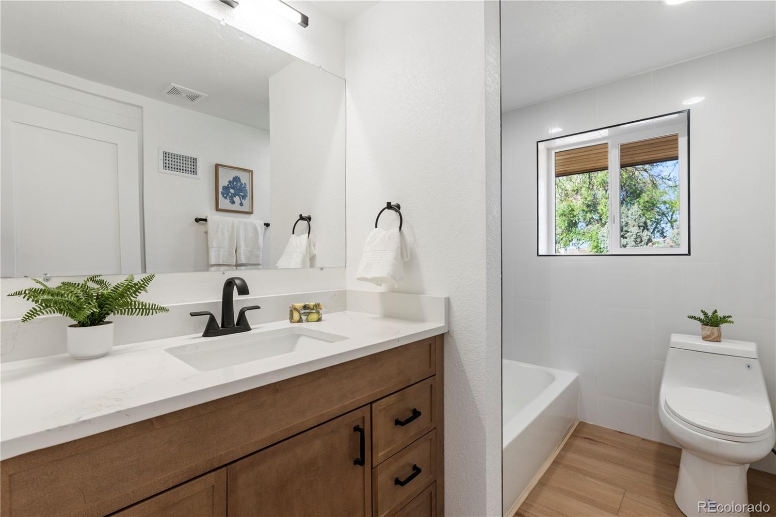MLS Image #15 for 480 s krameria street,denver, Colorado