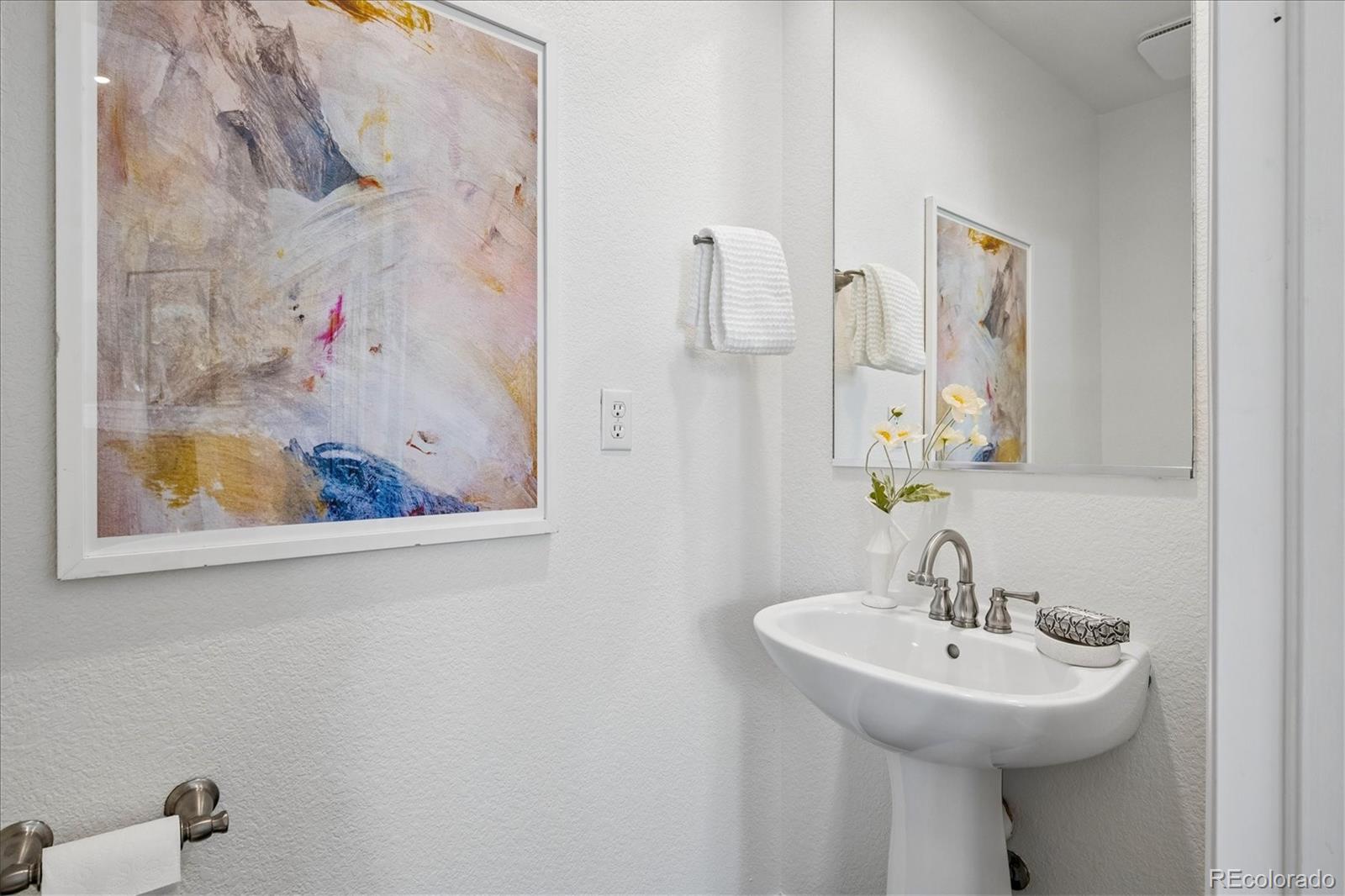 MLS Image #8 for 8939 e 29th place,denver, Colorado