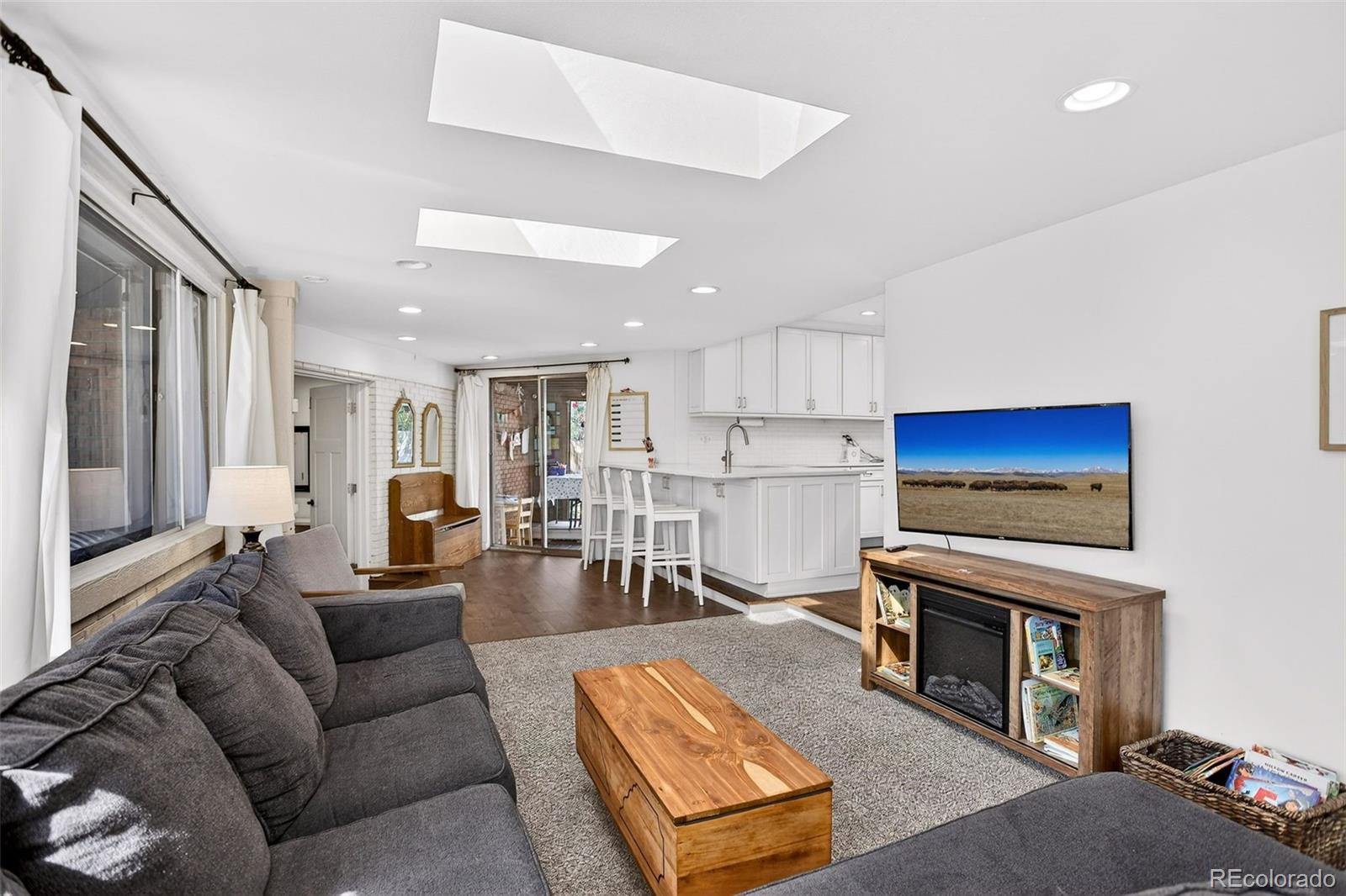 MLS Image #13 for 2717 s steele street,denver, Colorado