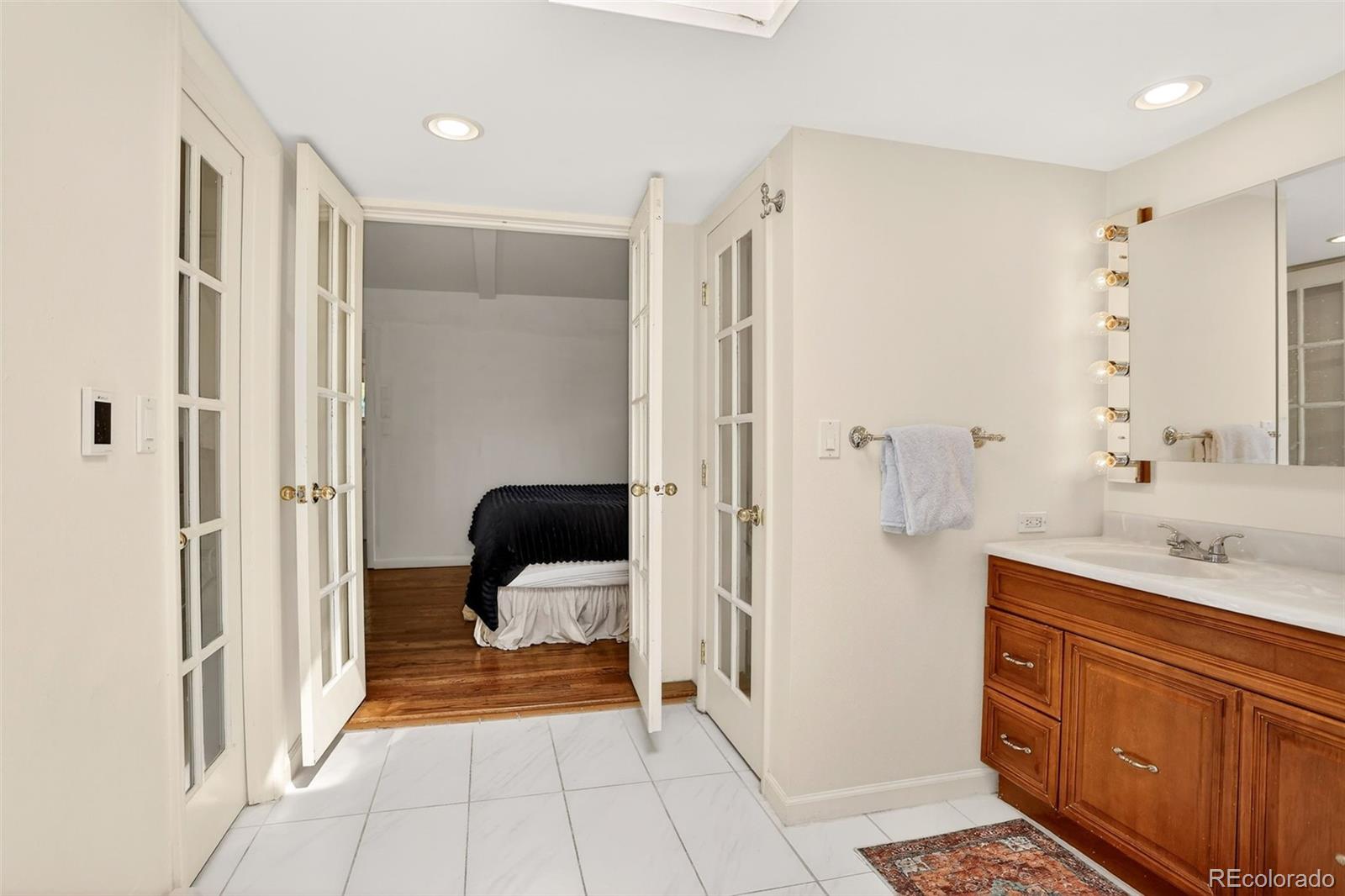 MLS Image #18 for 2717 s steele street,denver, Colorado