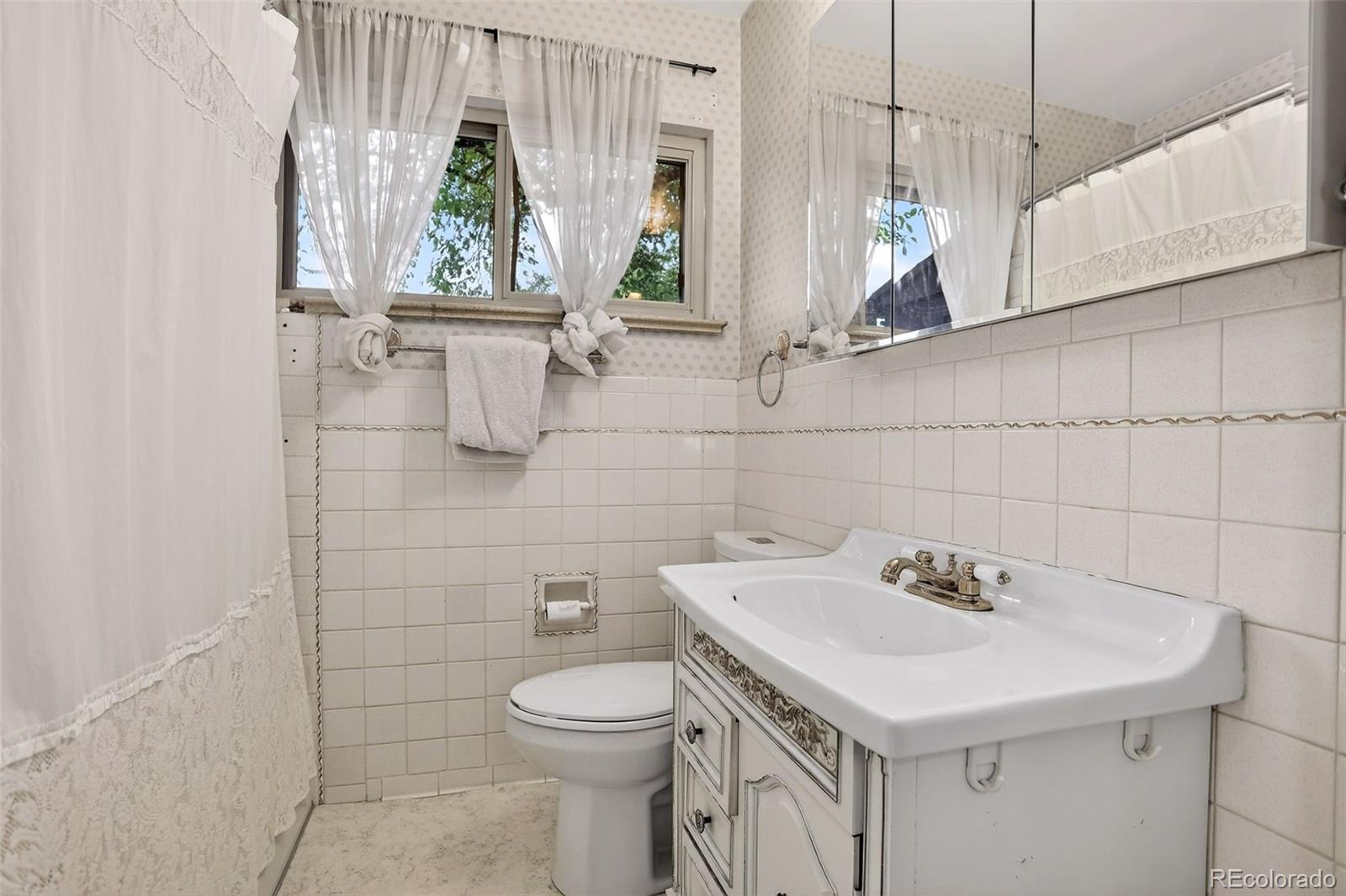 MLS Image #22 for 2717 s steele street,denver, Colorado