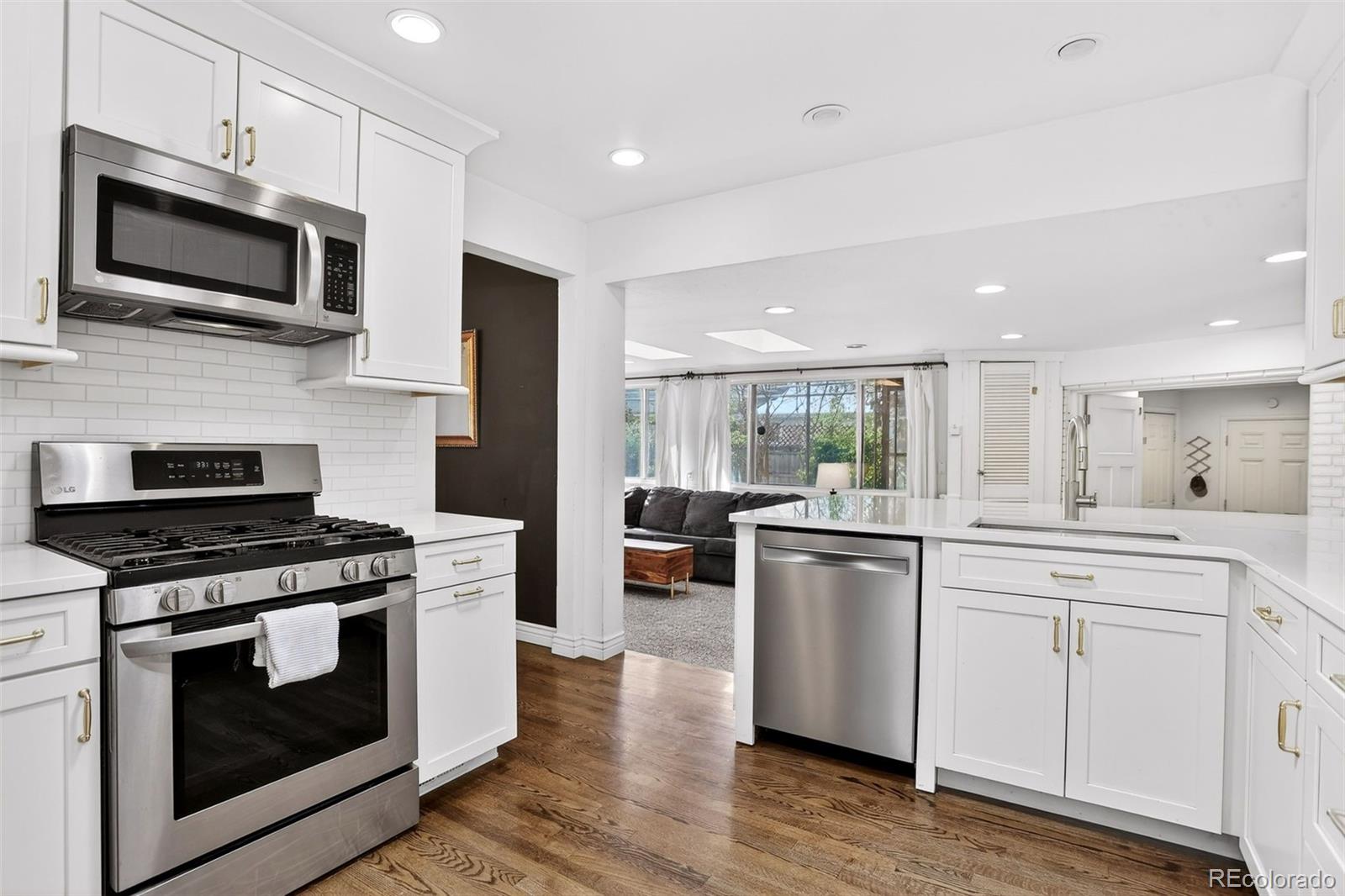 MLS Image #7 for 2717 s steele street,denver, Colorado