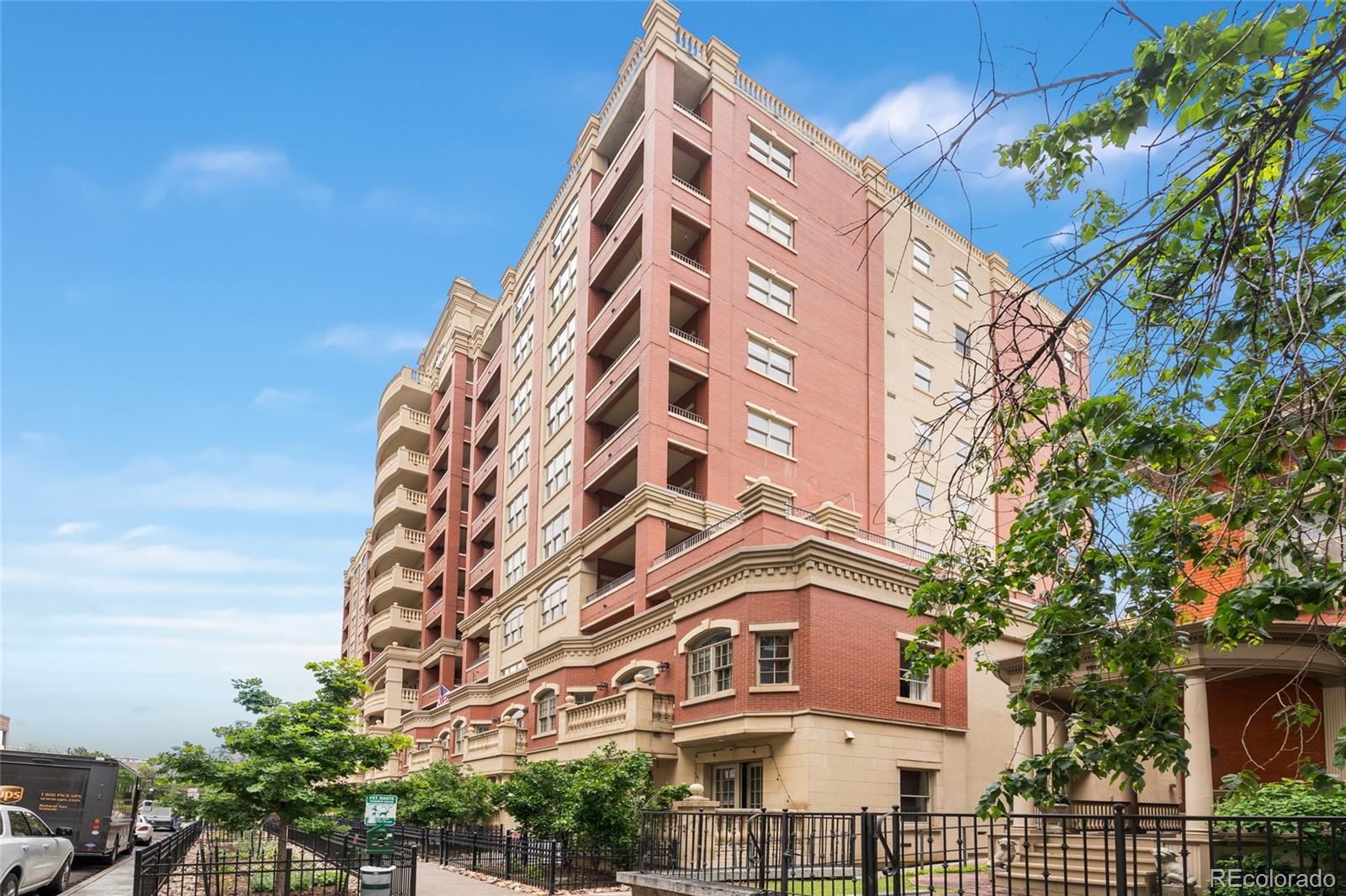 MLS Image #1 for 1950 n logan street 905,denver, Colorado