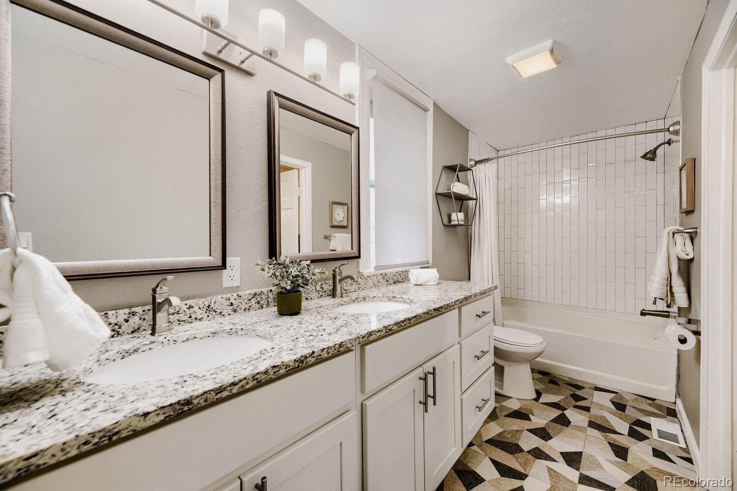 MLS Image #15 for 1194 s washington street,denver, Colorado