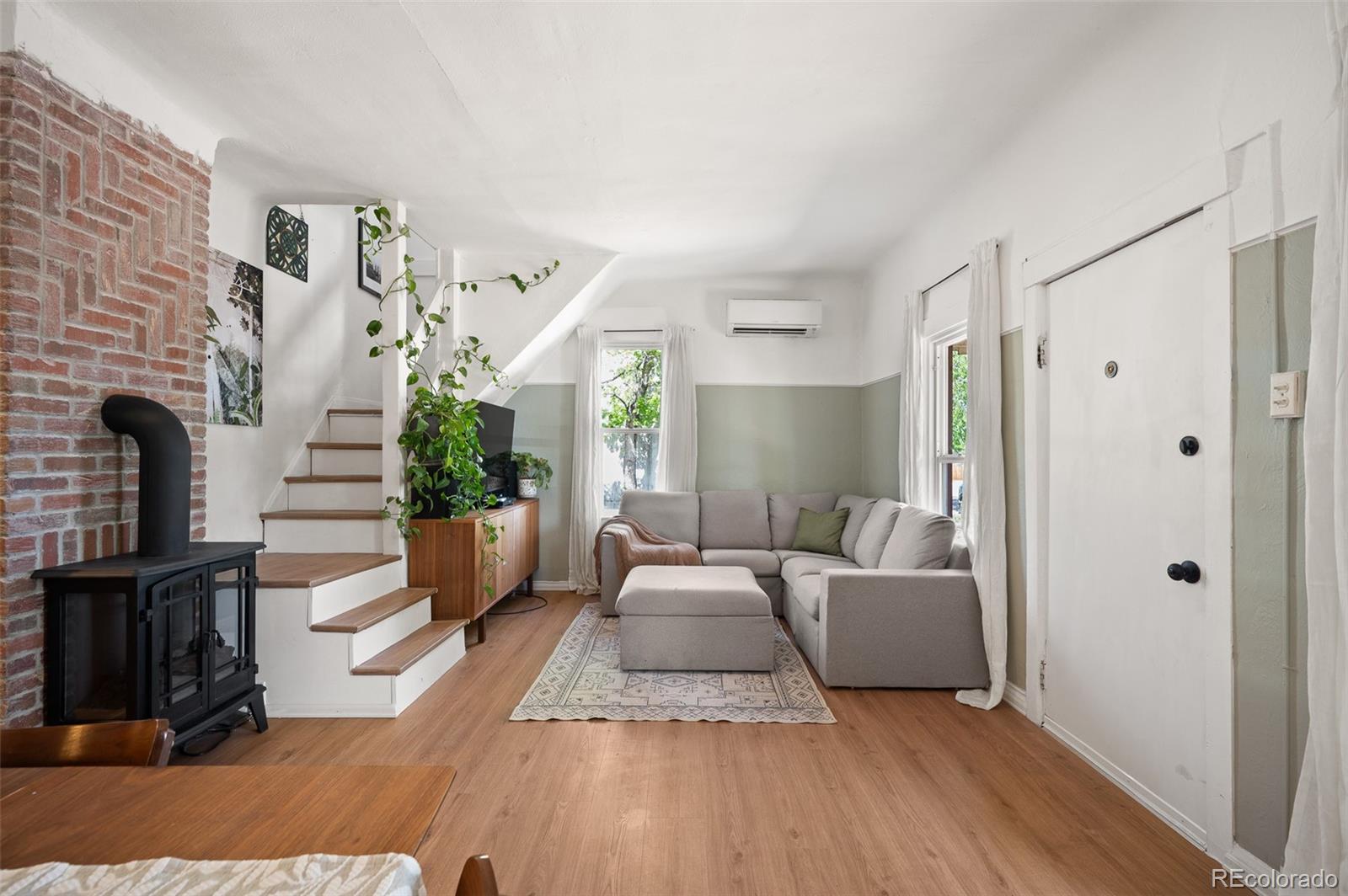 MLS Image #5 for 2471 s galapago street,denver, Colorado