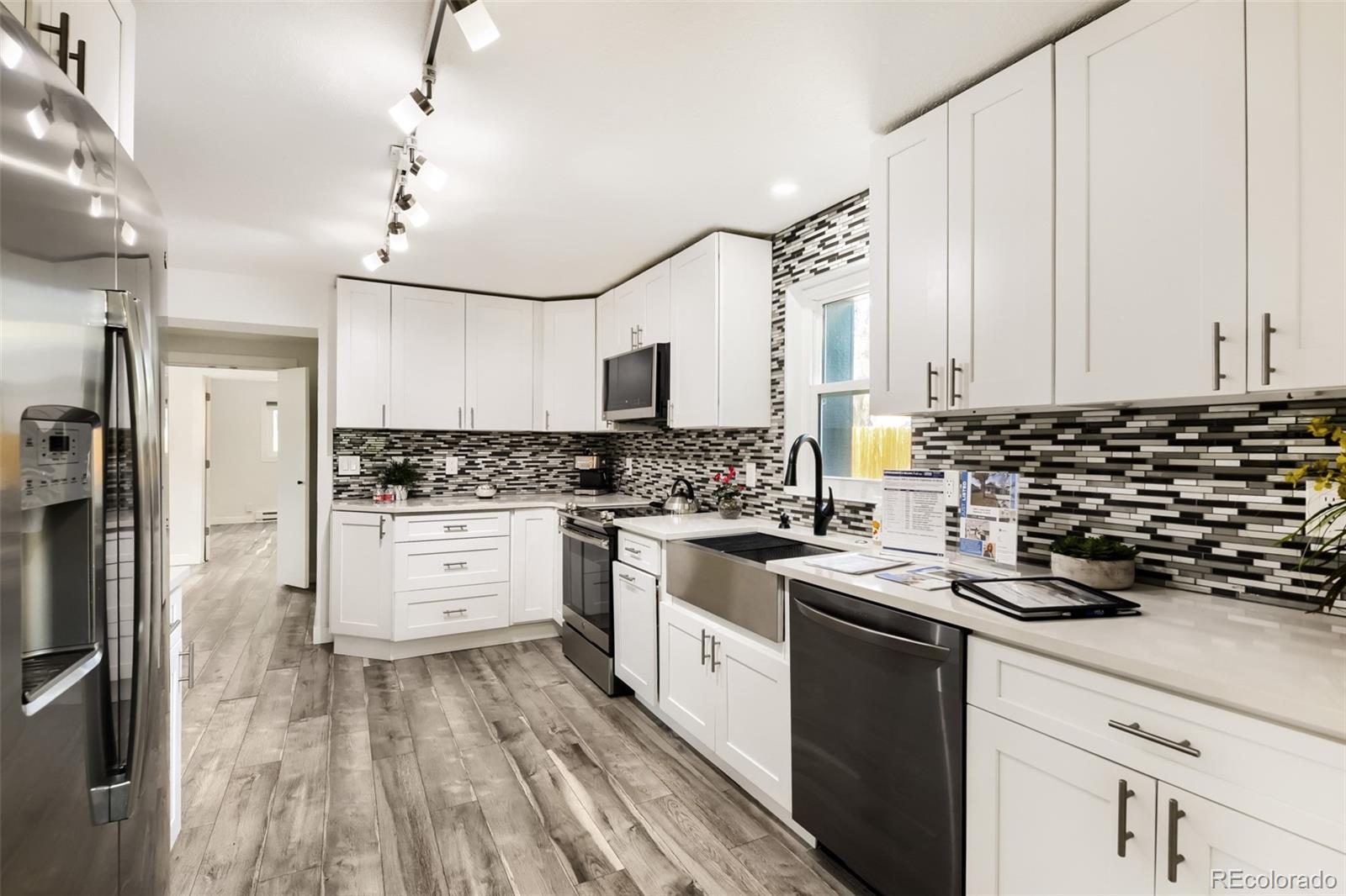 MLS Image #5 for 3255 s corona street,englewood, Colorado