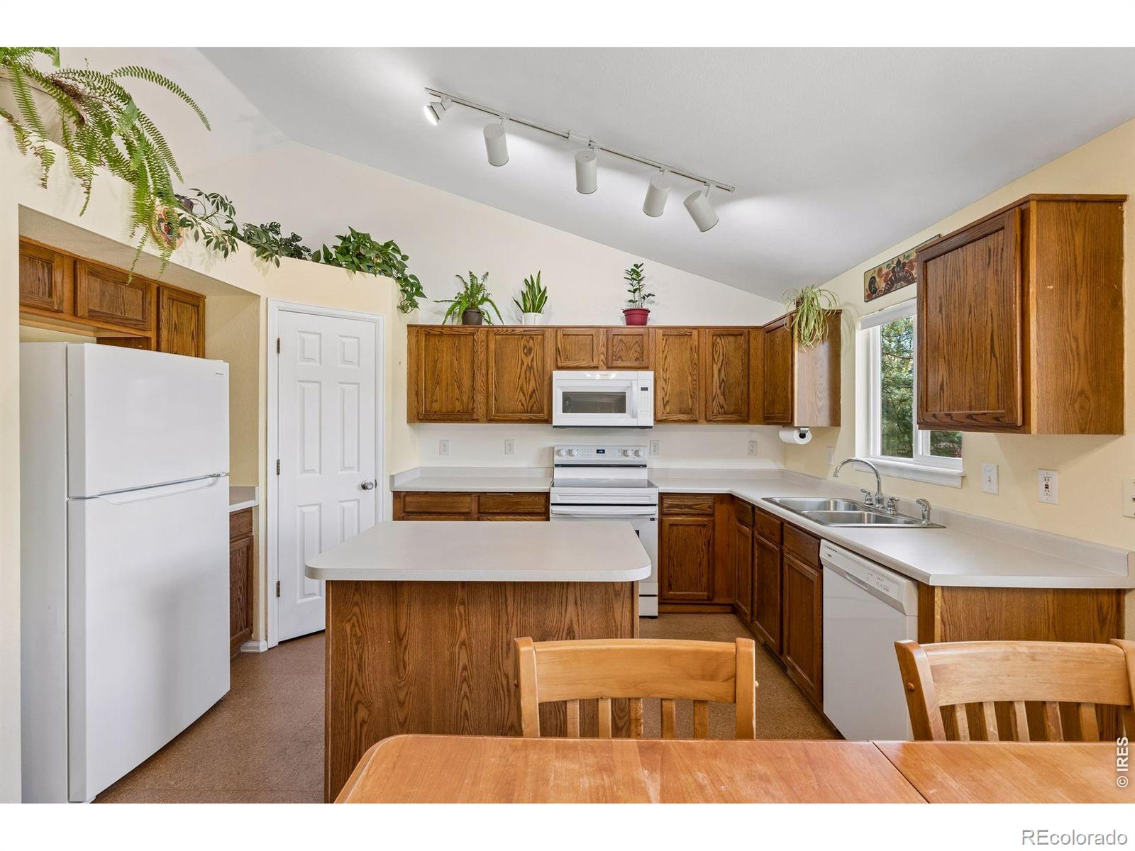 MLS Image #10 for 1421  sorrel court,longmont, Colorado